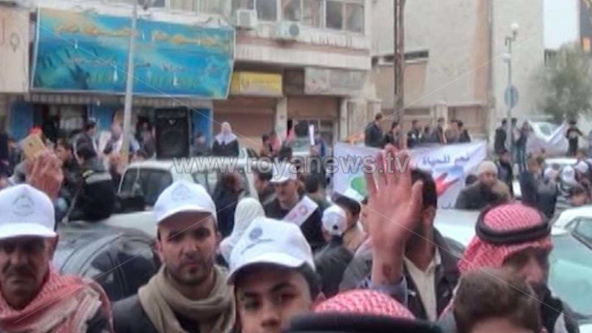 جانب من المسيرة 