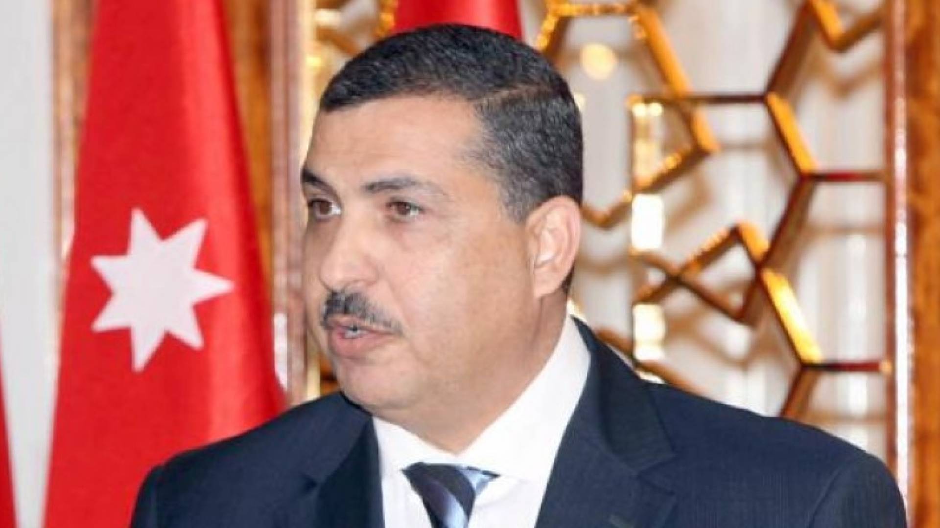 وزير العمل علي الغزاوي