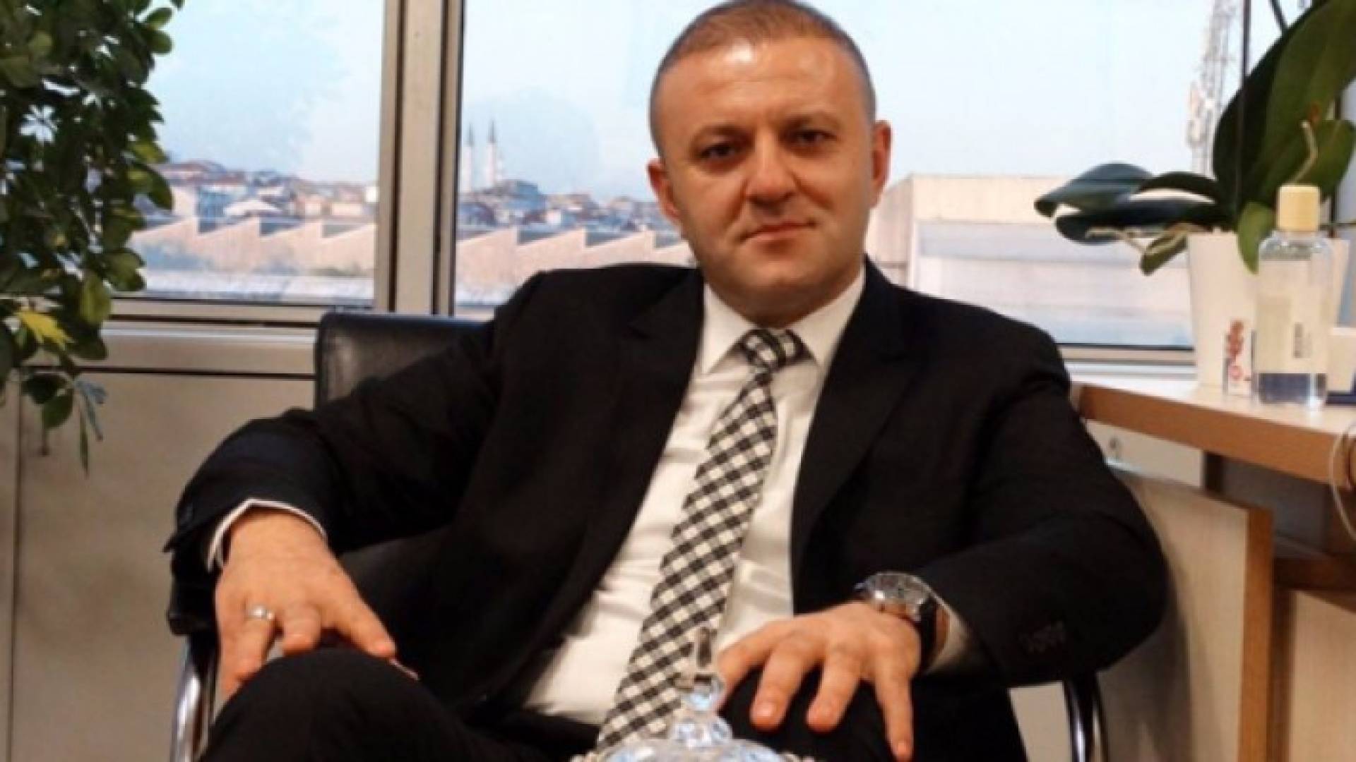 رئيس جمعية الديمقراطية والعدالة التركية حسين يوكسيك