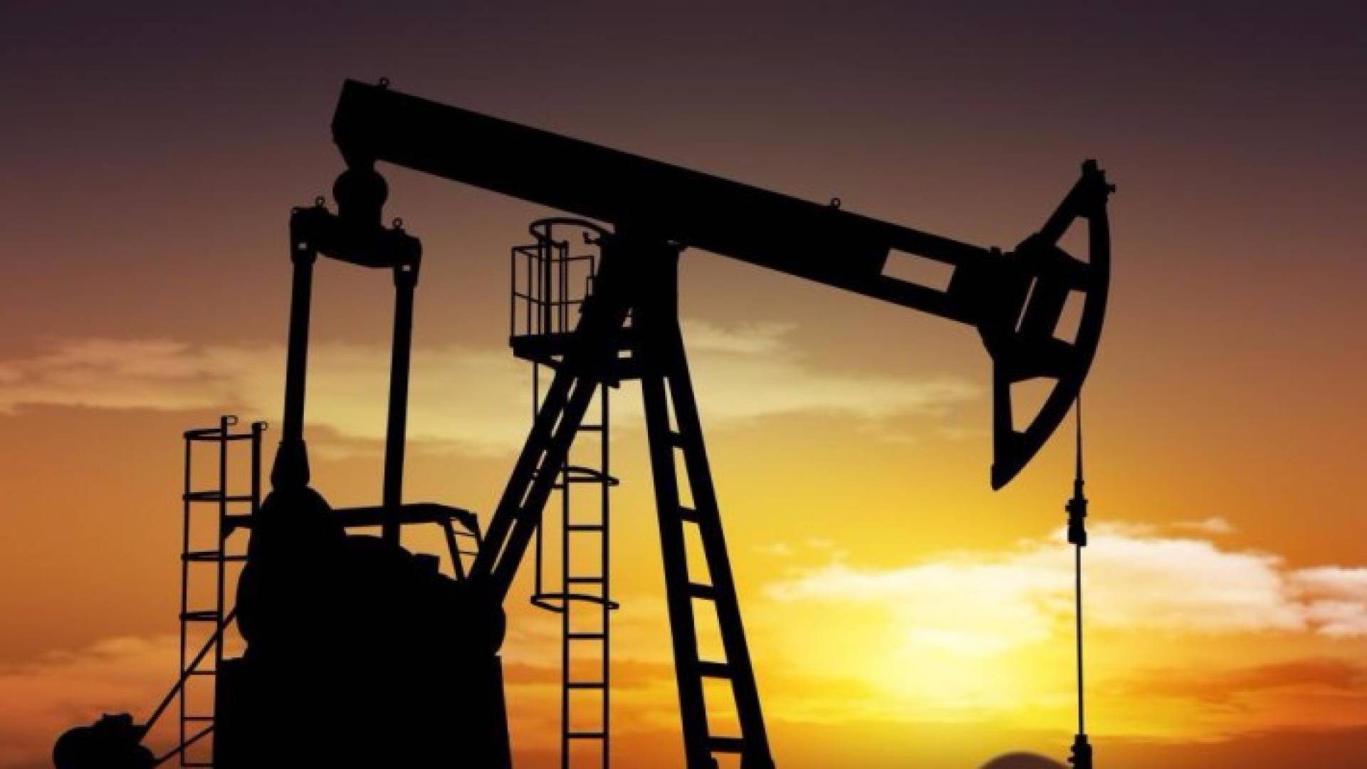 مخزونات النفط تسجل هبوطا أكبر من المتوقع