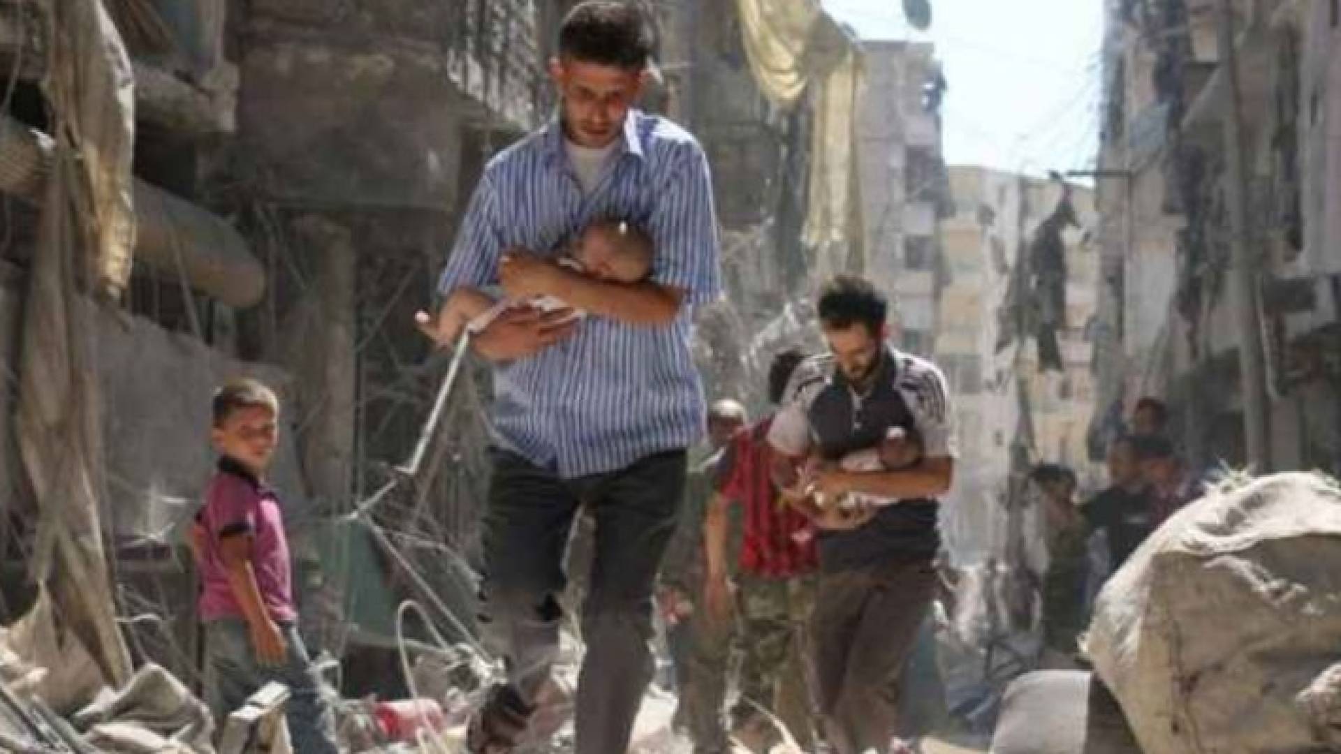  مشاهد الدمار في حلب جراء تعرضها للقصف