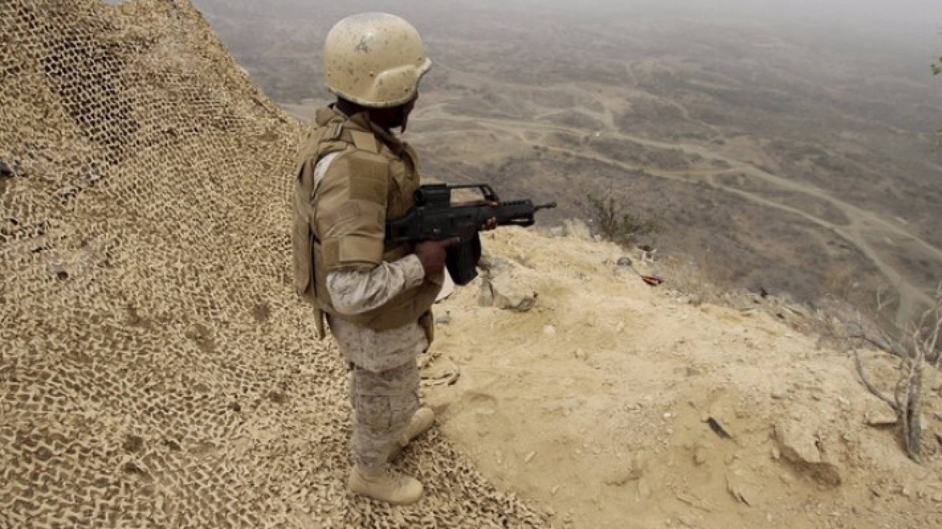 جندي سعودي على الحدود السعودية