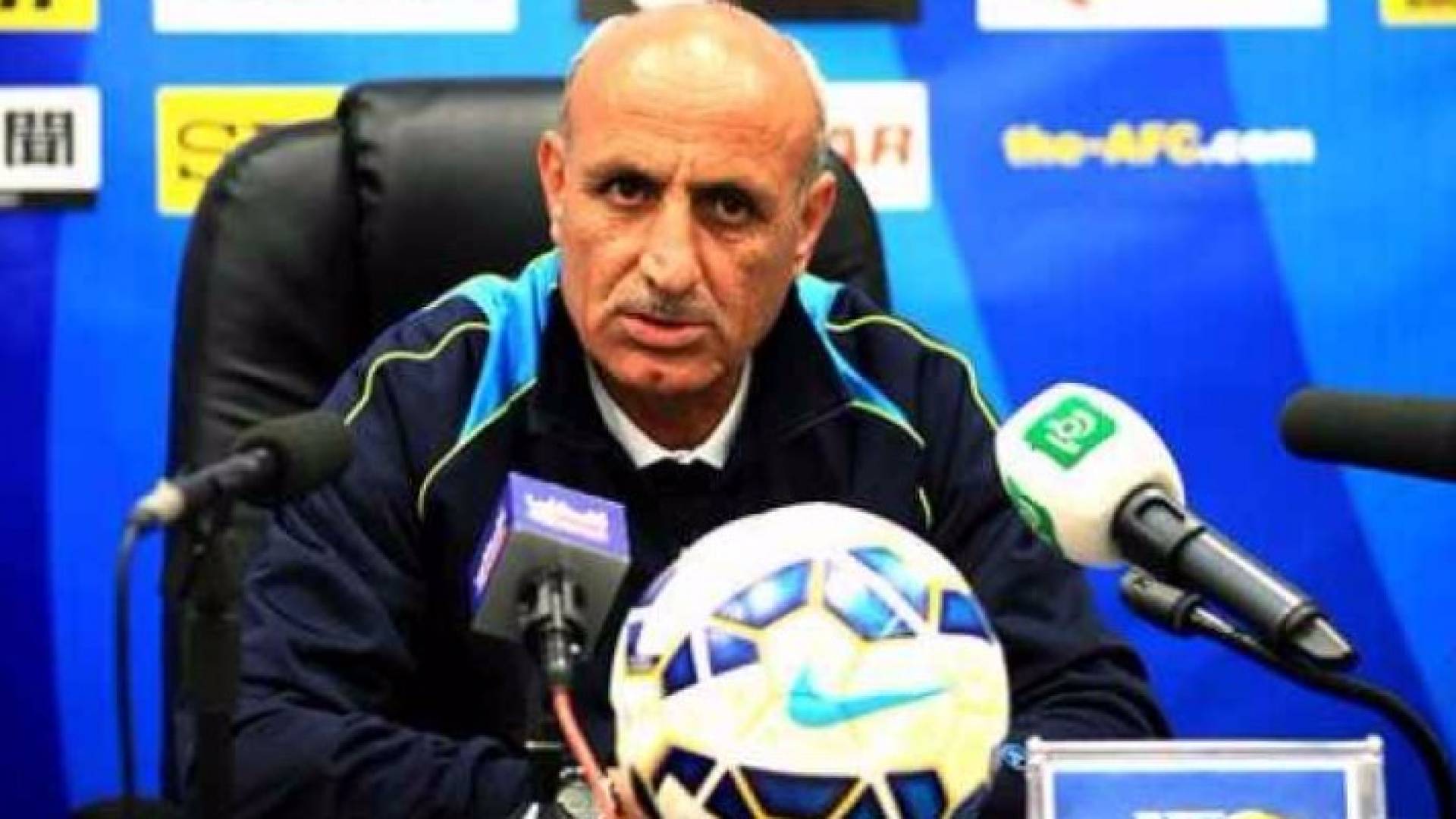  المدير الفني لفريق نادي البقعة لكرة القدم عيسى الترك