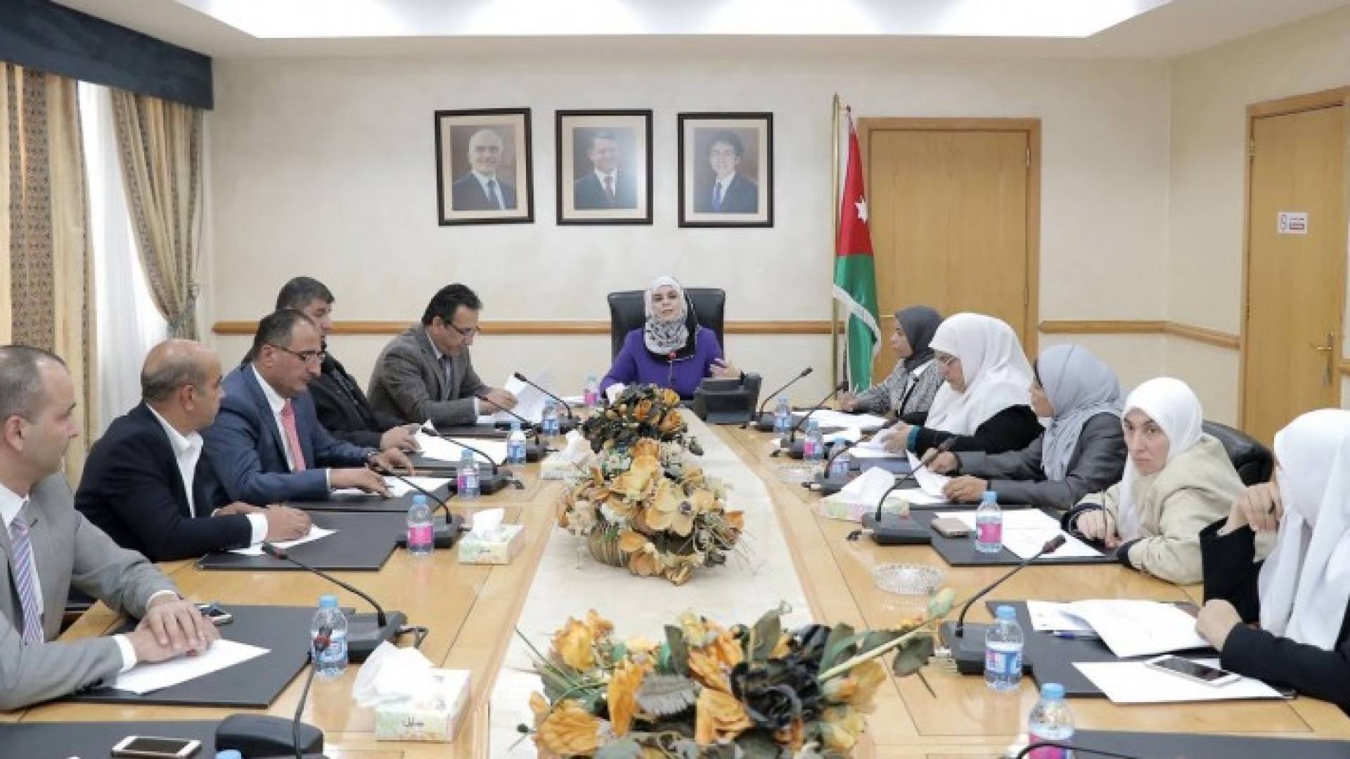 اللجنة المشتركة النيابية (القانونية والمرأة وشؤون الأسرة) 