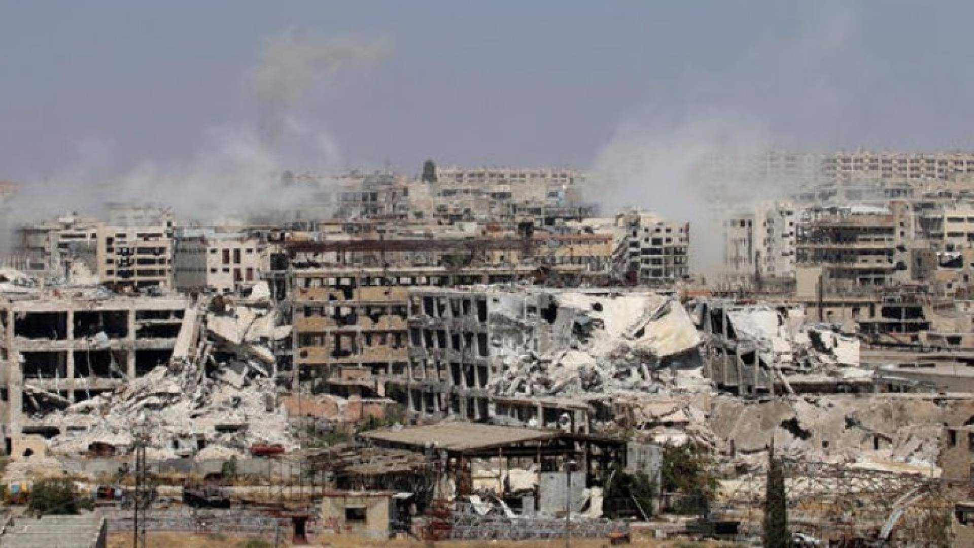 من أثار الدمار على مدينة حلب السورية 