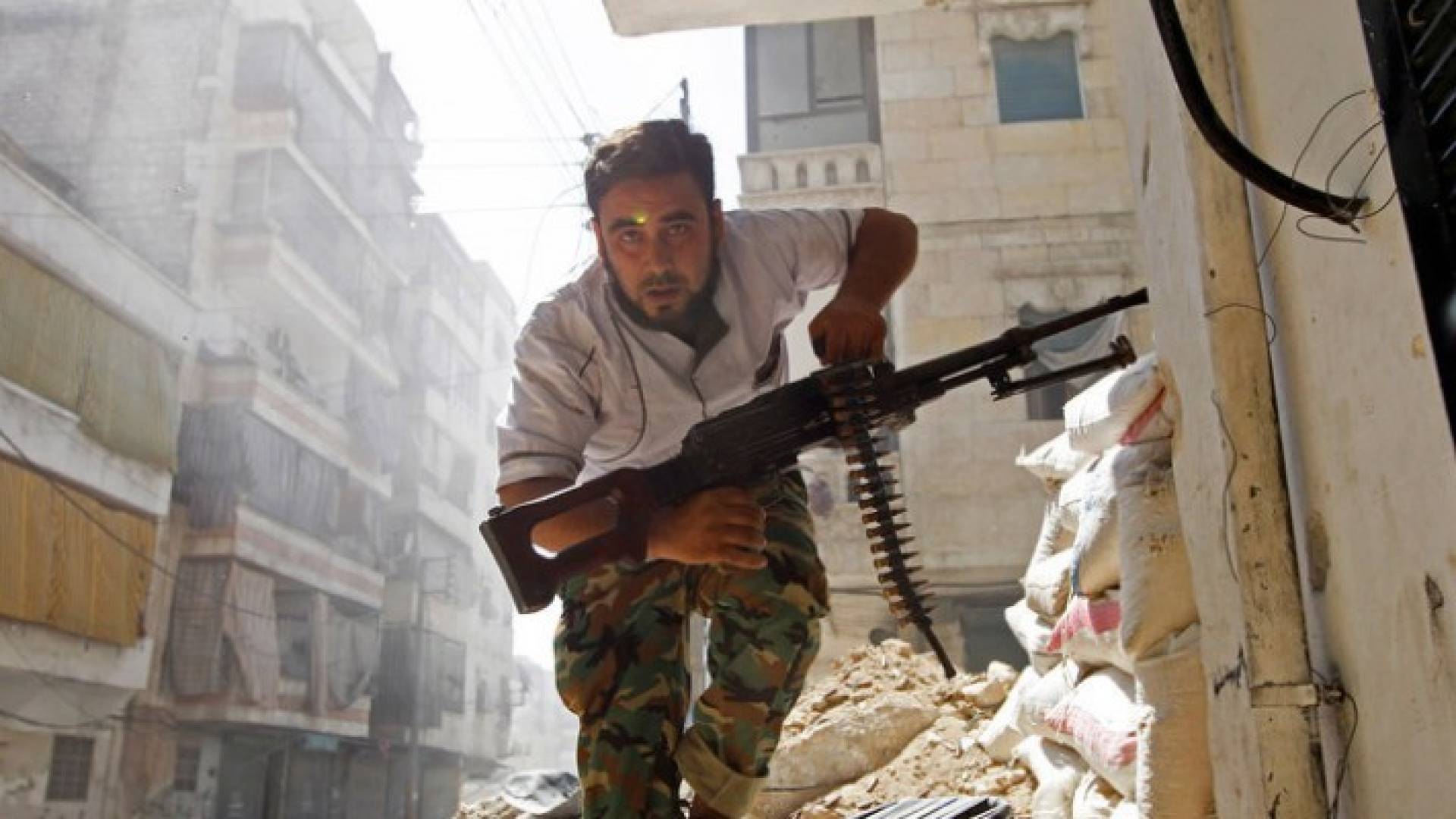 وقف إطلاق النار في حلب يدخل حيز التنفيذ وخروج المسلحين صباح الخميس