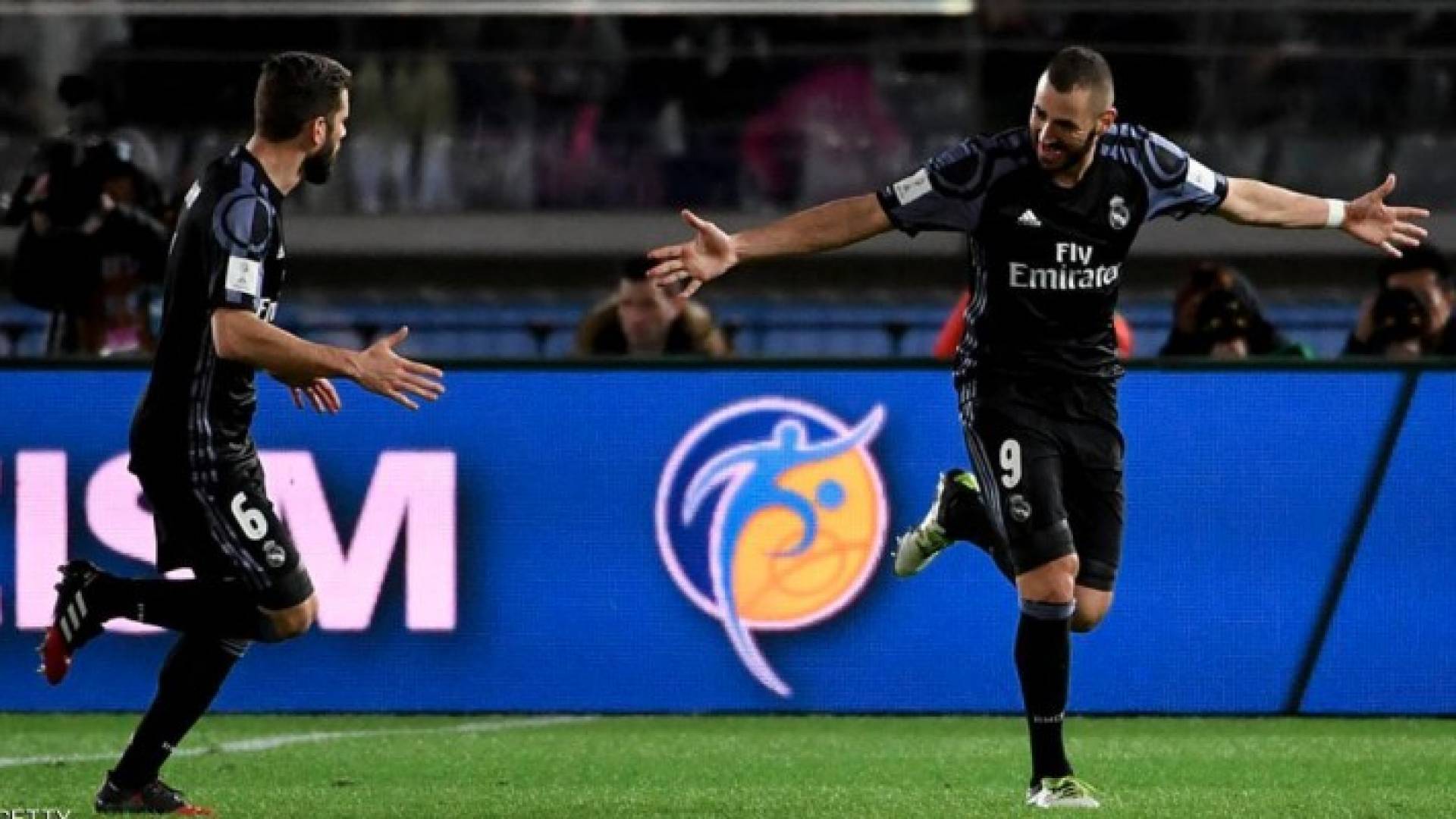 الفرنسي كريم بنزيمة بعد تسجيله الهدف الاول لريال مدريد