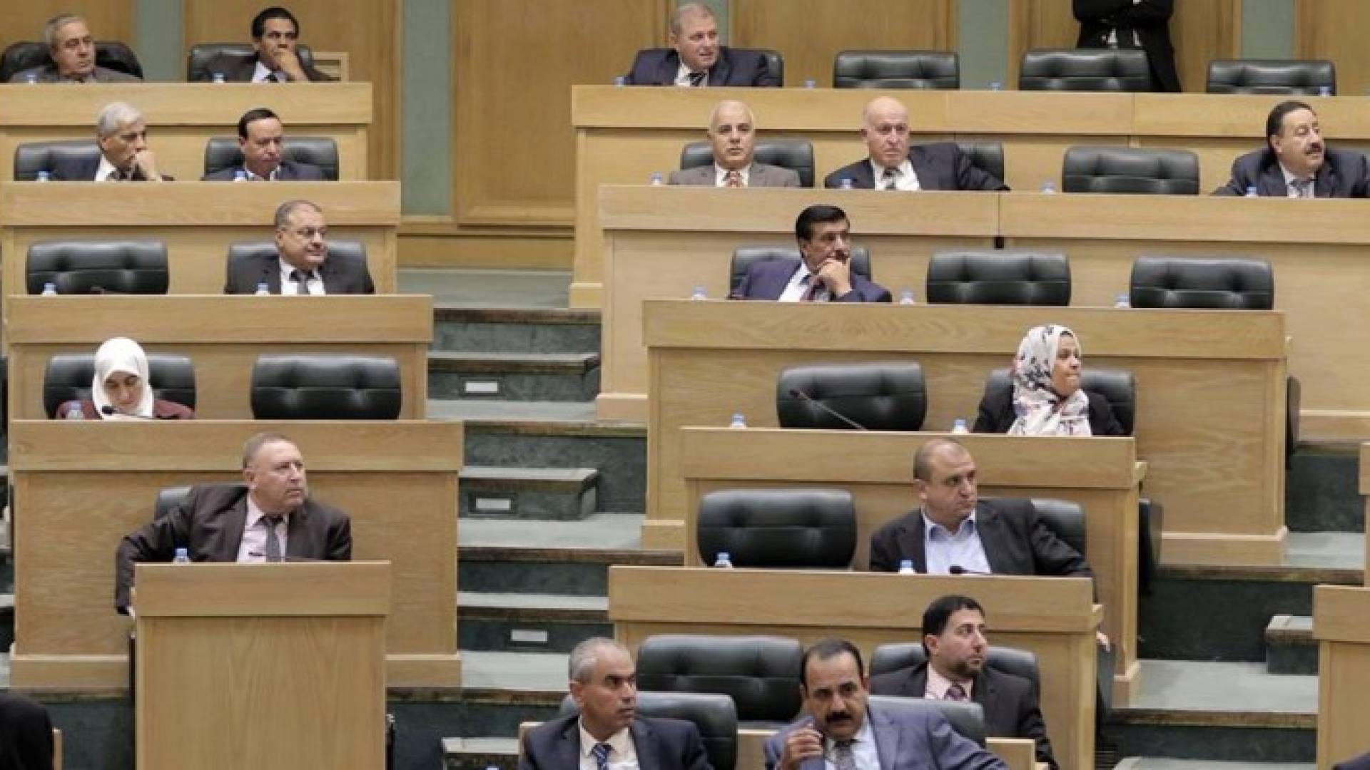 جلسة سابقة لمجلس النواب