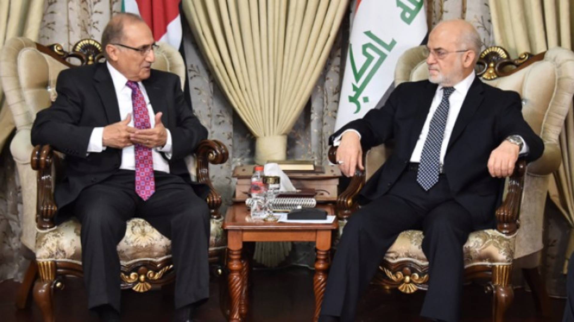 جانب من زيارة العناني إلى العراق ولقائه بالجعفري 