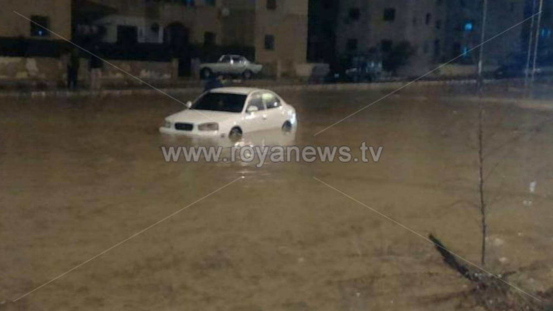 صور من تجمع المياه شوارع المدينة