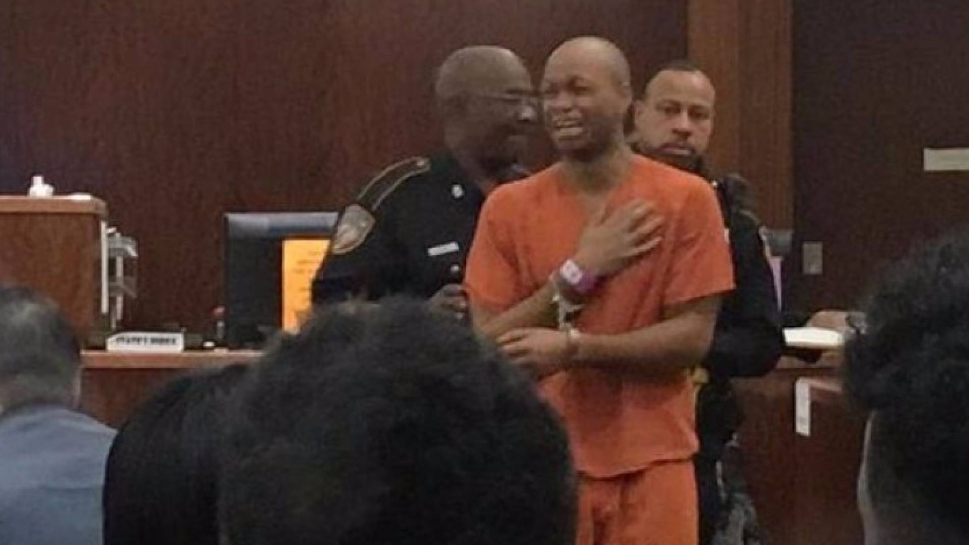 الأم لقيت حتفها طعنا