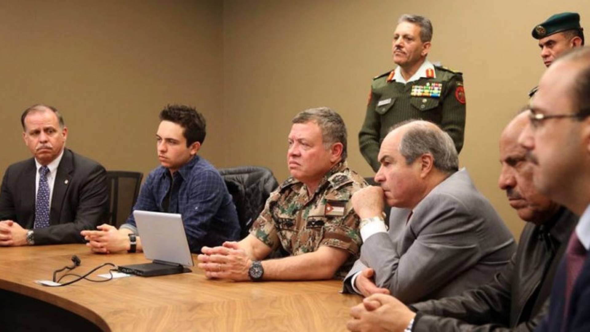 الملك يتابع احداث العملية الأمنية في الكرك