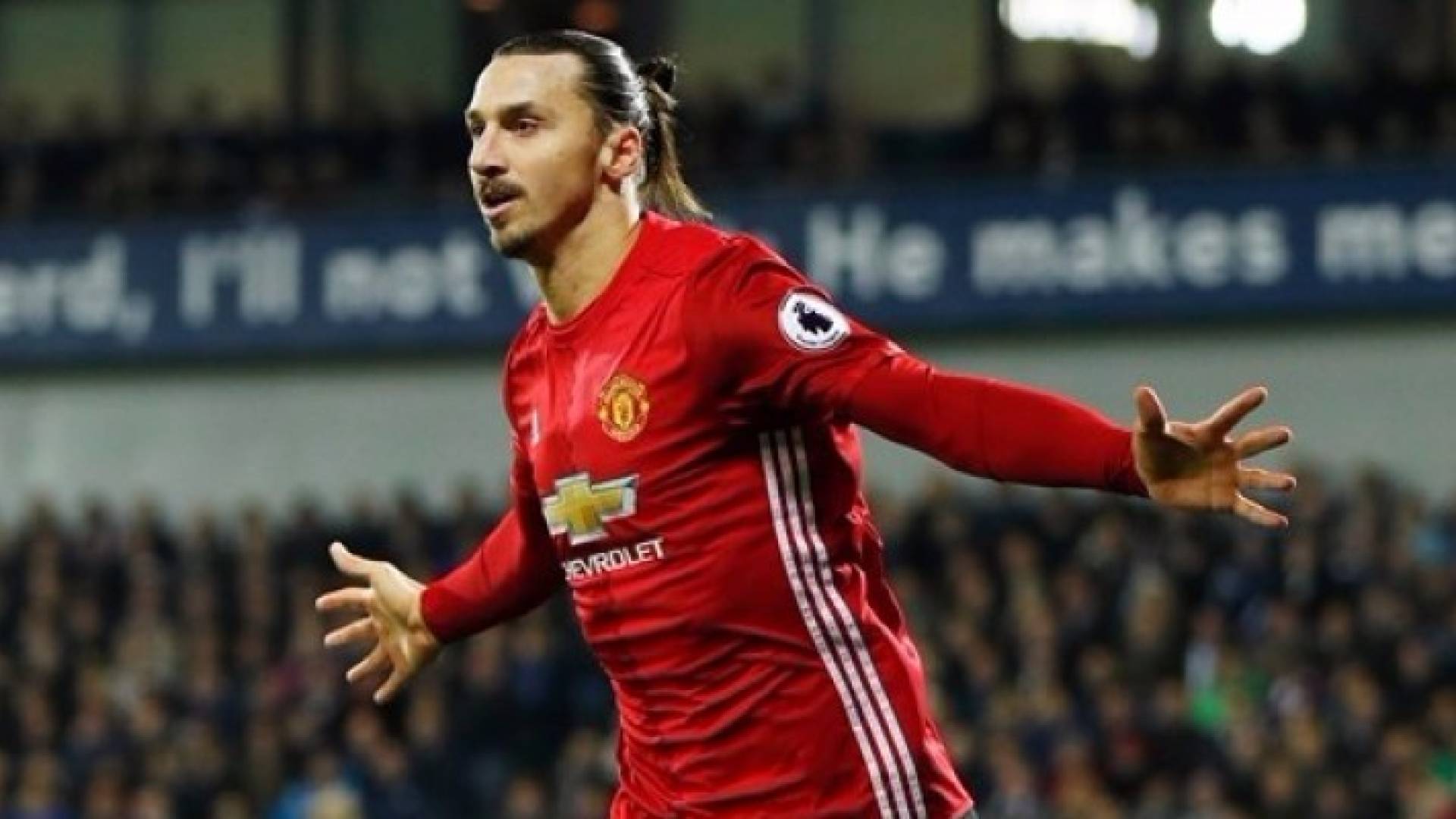 مهاجم مانشستر يونايتد الإنجليزي، السويدي زلاتان إبراهيموفيتش