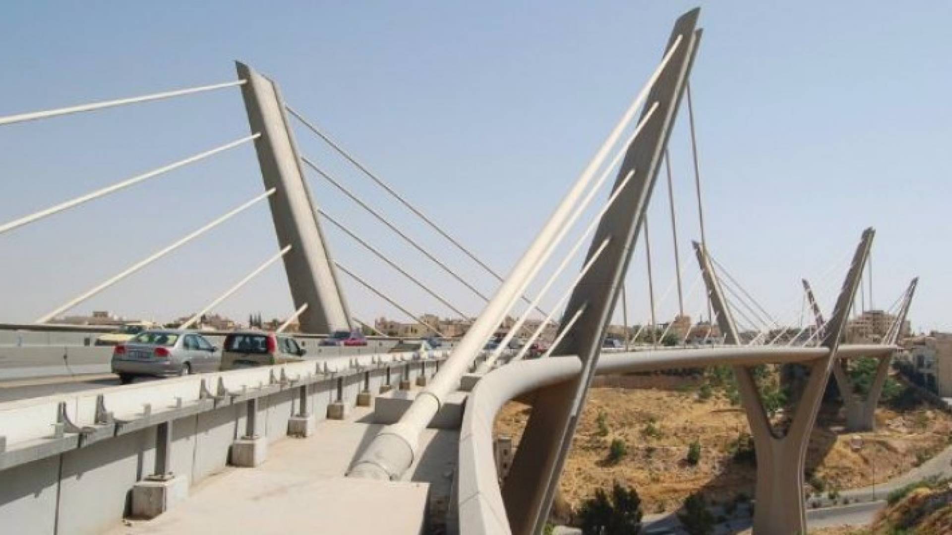 جسر عبدون - أرشيفية 