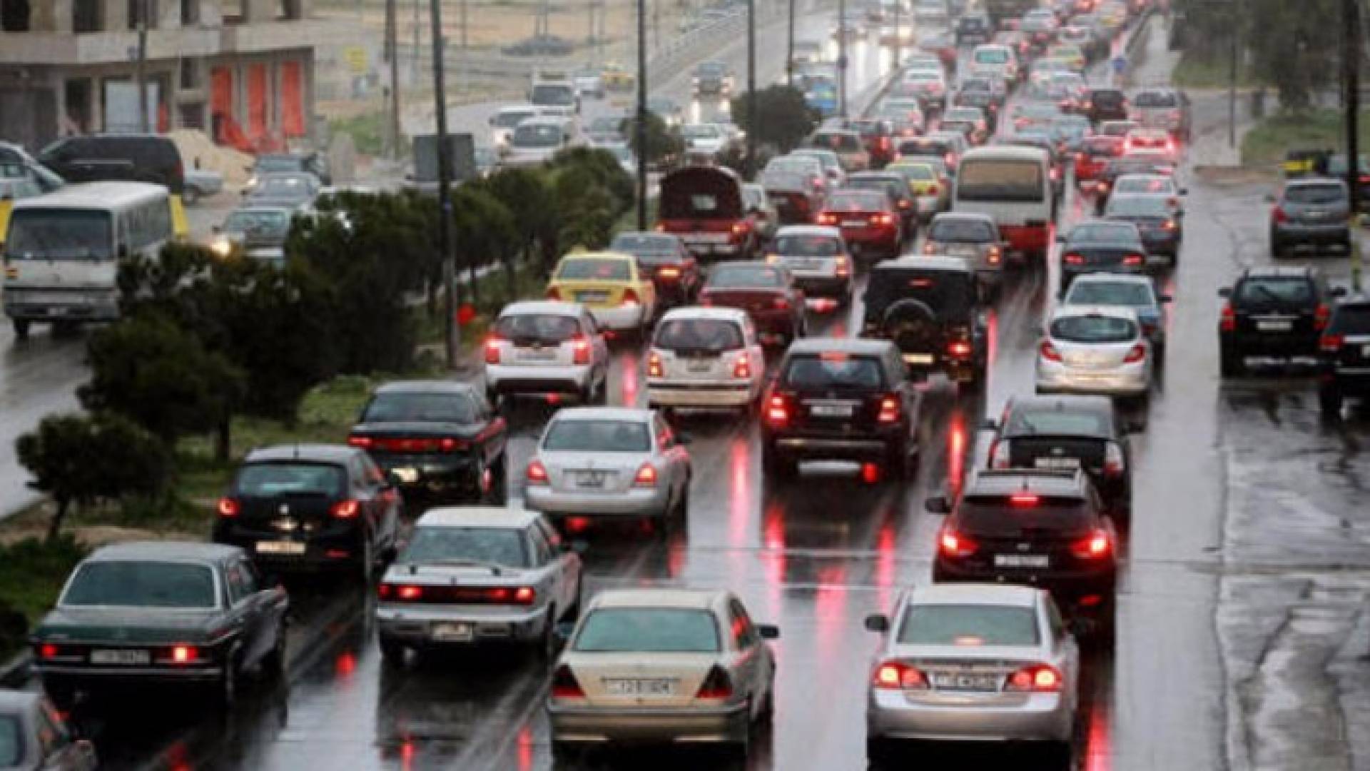 جانب من أزمة السير الخانقة في شوارع عمان