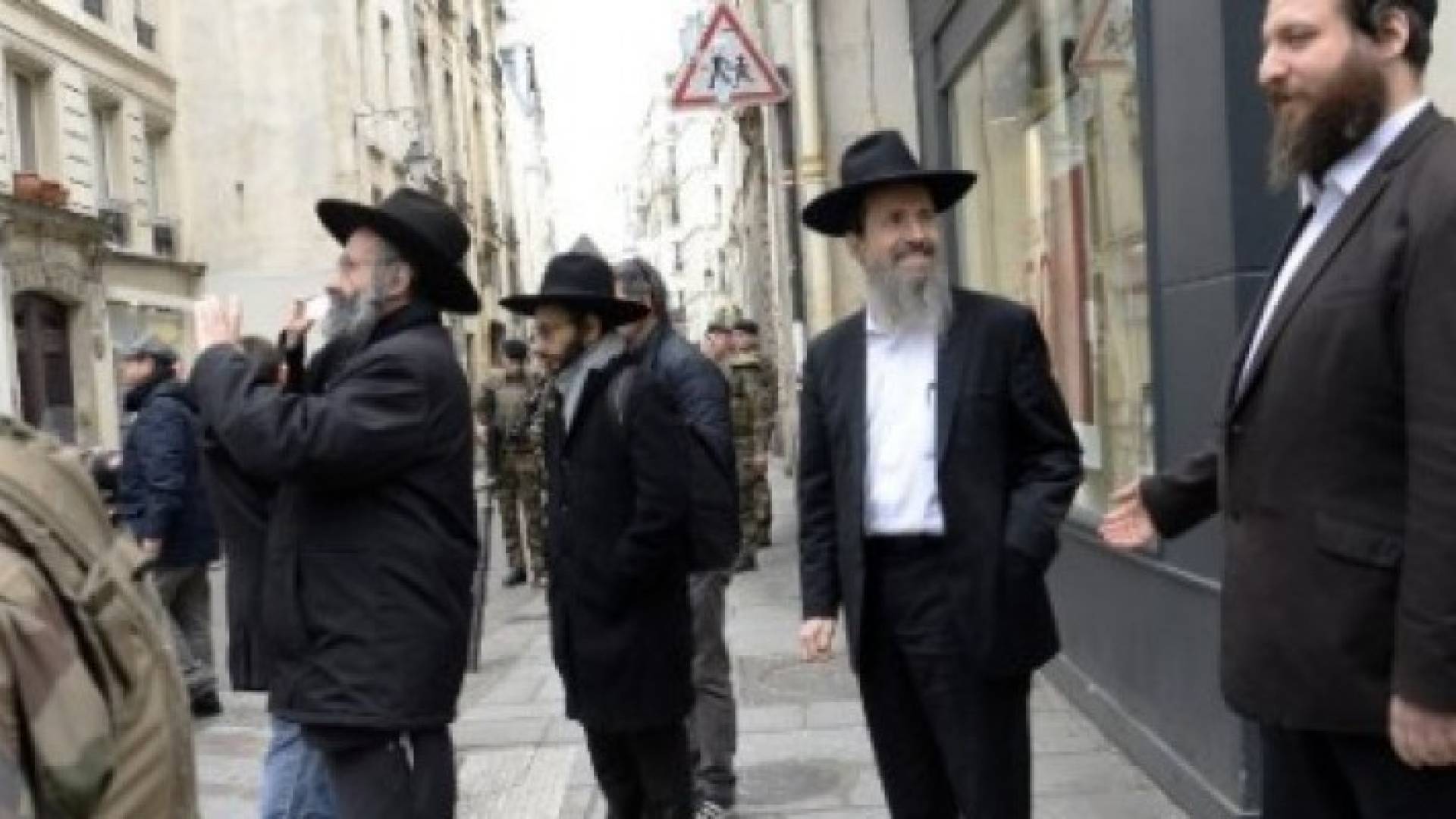 ليبرمان يدعو 600 ألف يهودي في فرنسا إلى مغادرة البلاد الى فلسطين المحتلة