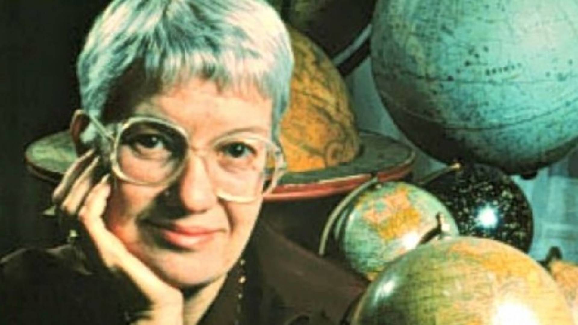 عالمة الفلك الاميركية الرائدة فيرا روبن