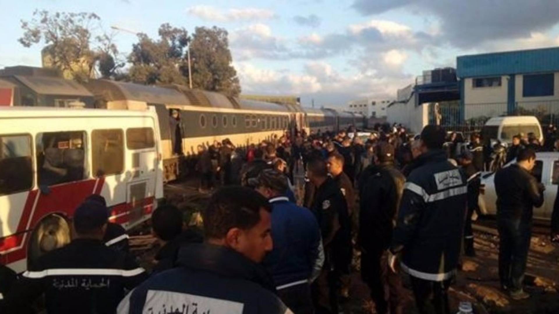 اصطدام حافلة وقطار في تونس