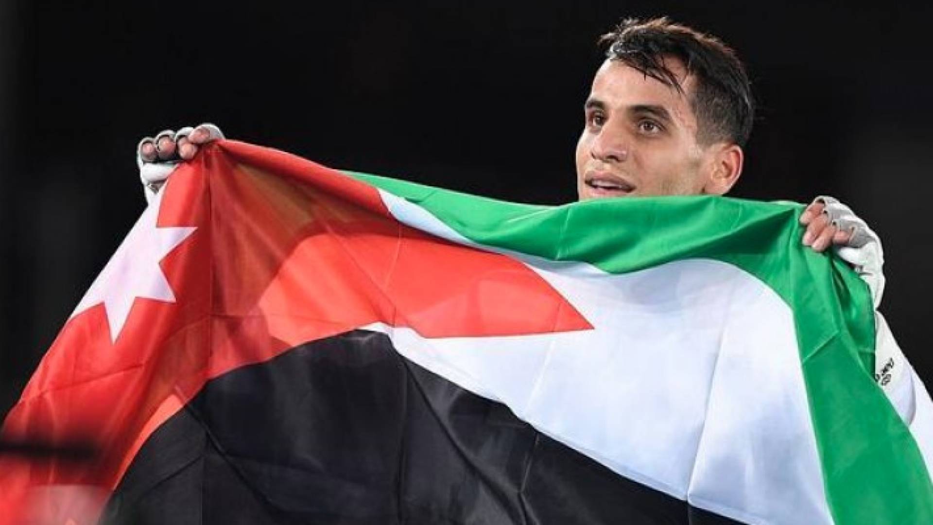 البطل ابو غوش لحظة فوزه بالميدالية الذهبية في أولمبياد البرازيل