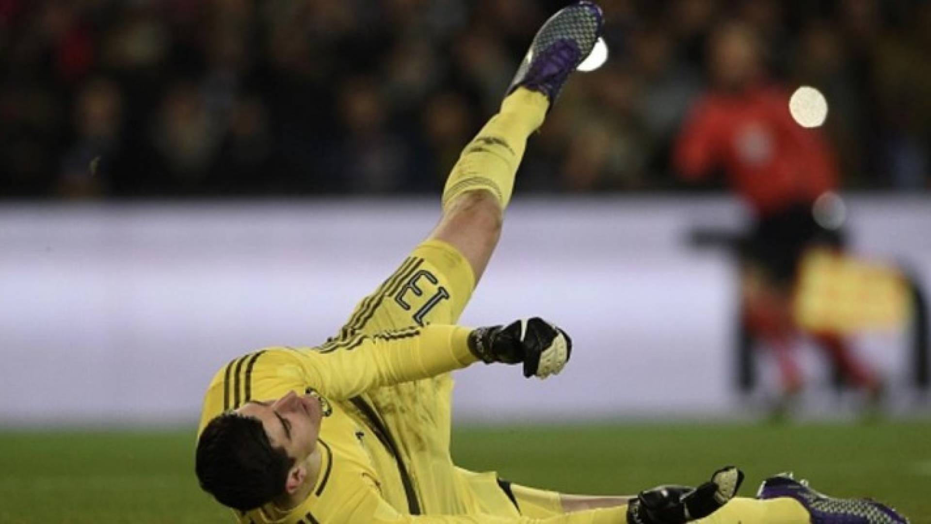 كورتوا يريد الرحيل وفق صحف إنجليزية