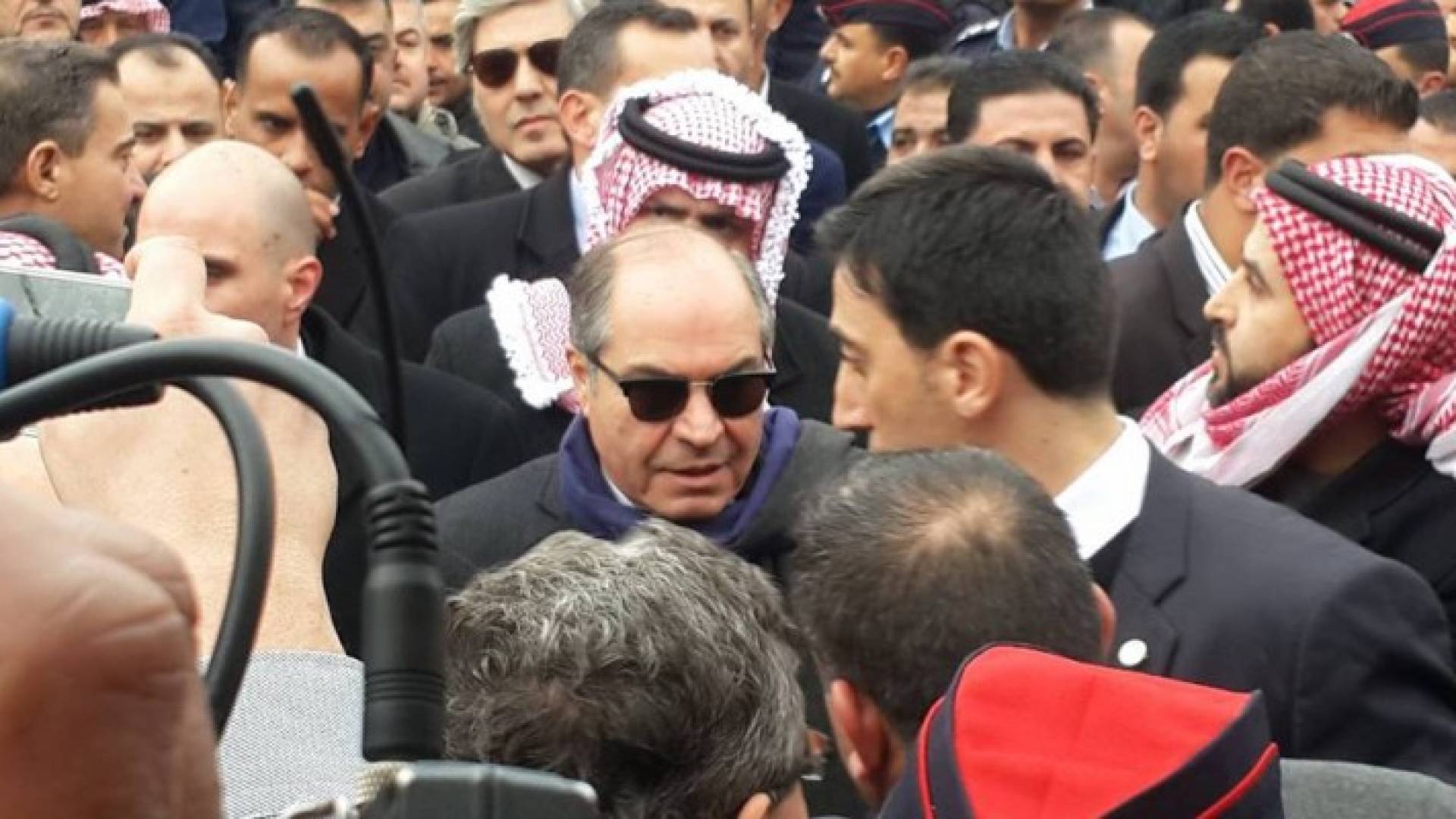 رئيس الوزراء هاني الملقي في جنازة والدته 