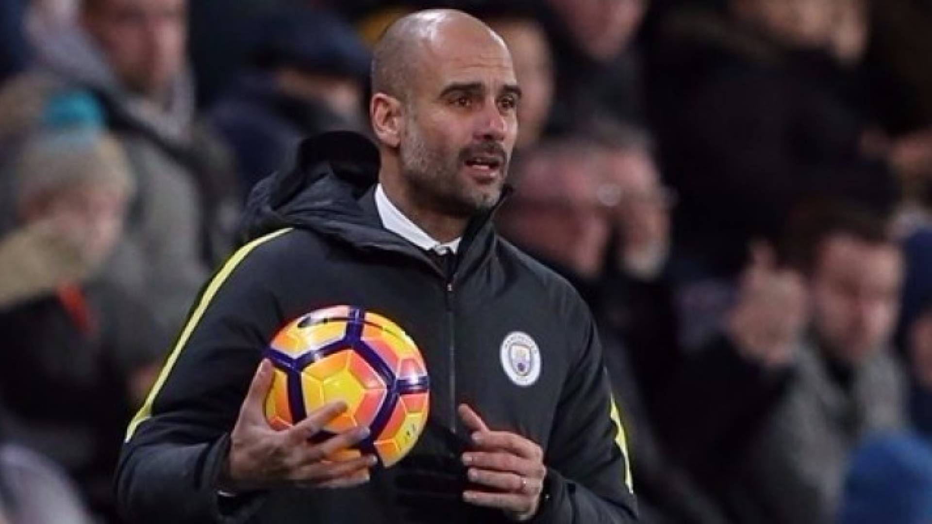 المدير الفني لمانشستر سيتي الإنجليزي