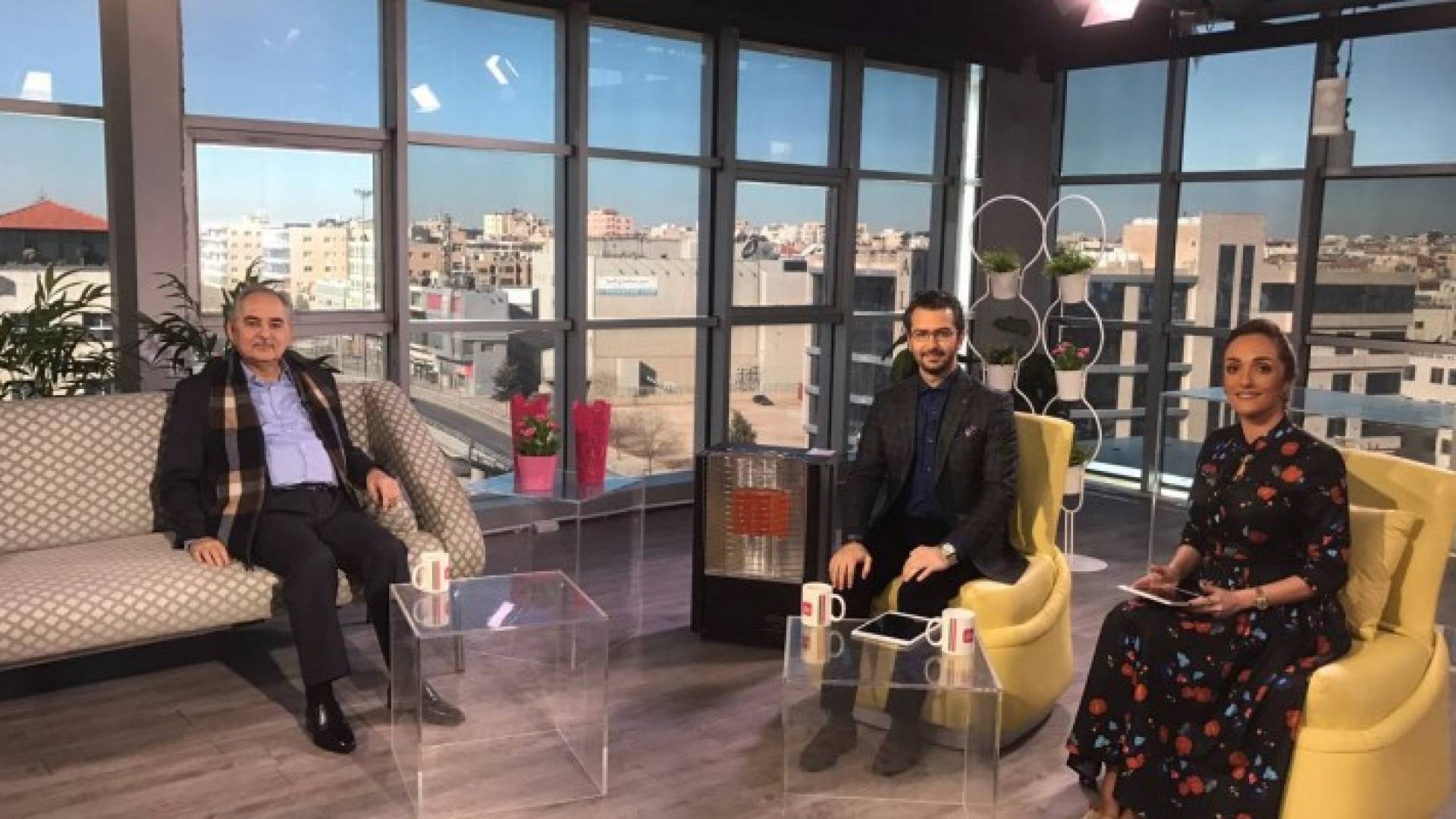 الحباشنة ومقدمي برنامج حلوة يا دنيا
