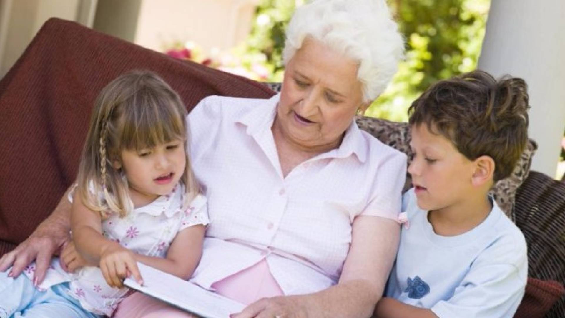 ذكرت الصحيفة أن الحكومة ستعمل على تطبيق هذا الأمر بصورة تجريبية