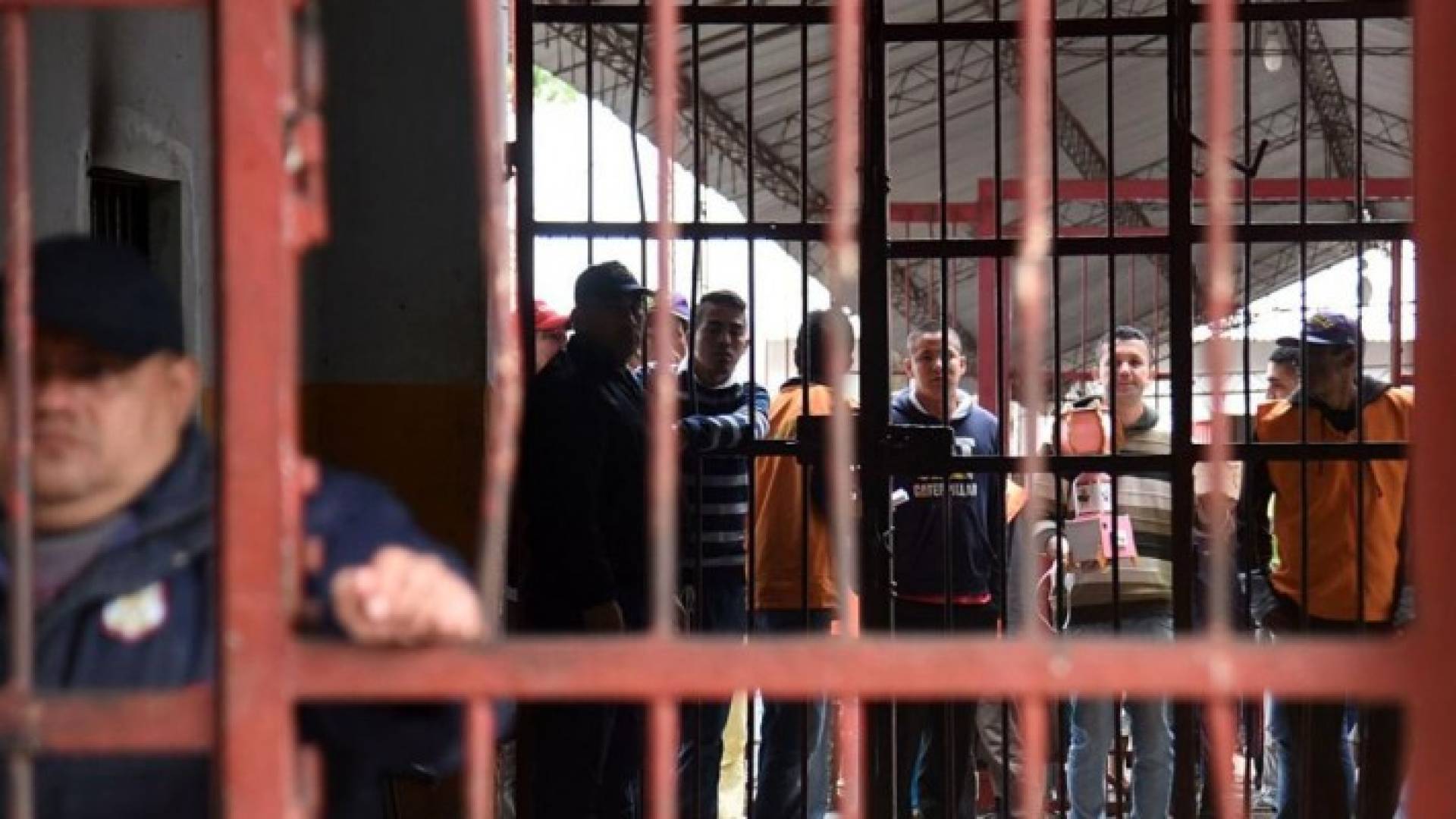 قتل ما لا يقل عن 31 سجينا يوم الجمعة في شمال البرازيل