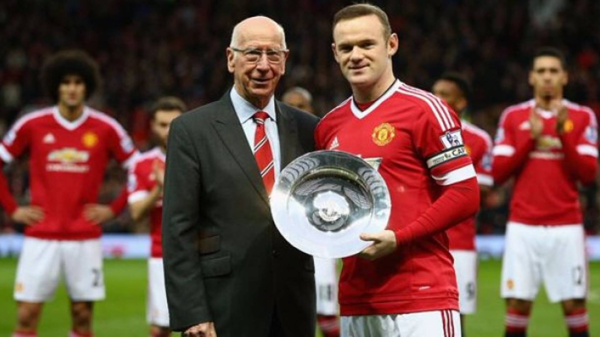 واين روني يدخل تاريخ مانشستر يونايتد من أوسع أبوابه