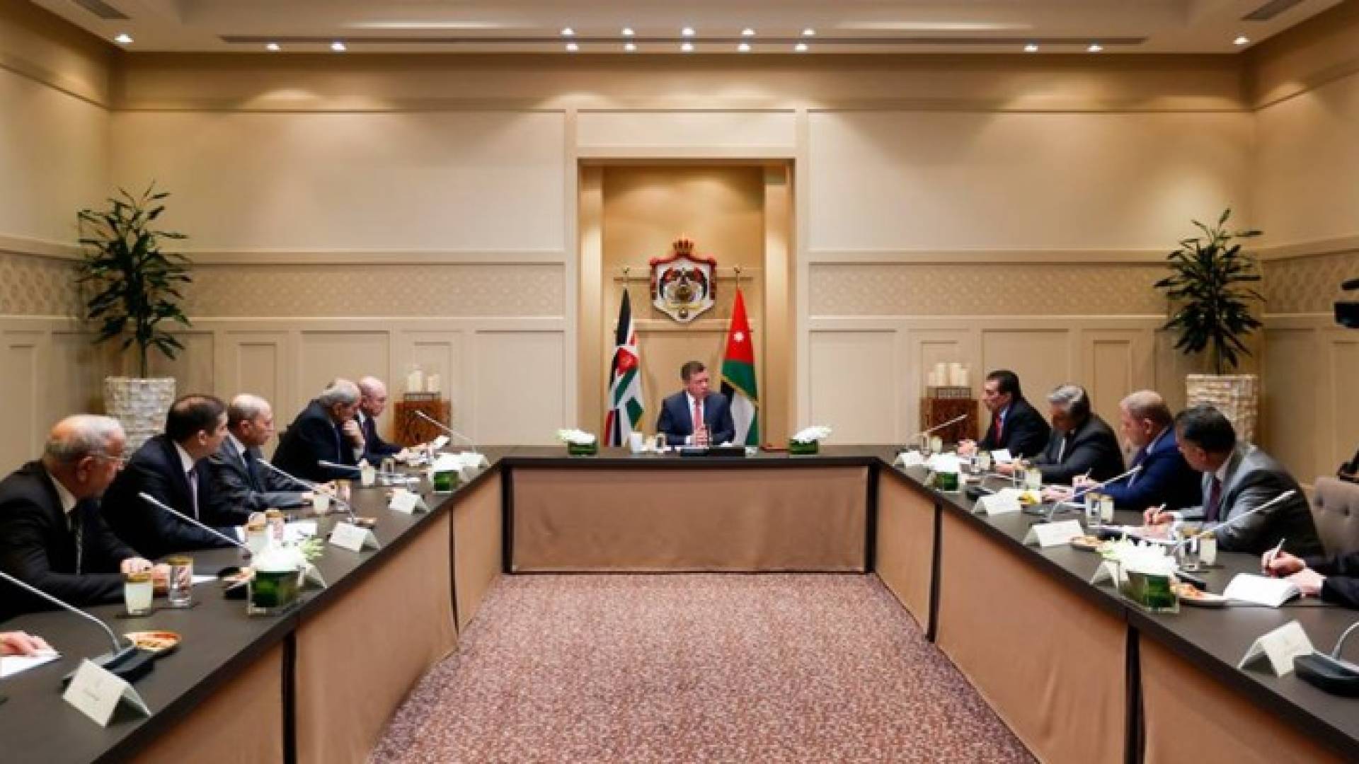 جلالة الملك عبدالله الثاني خلال اللقاء