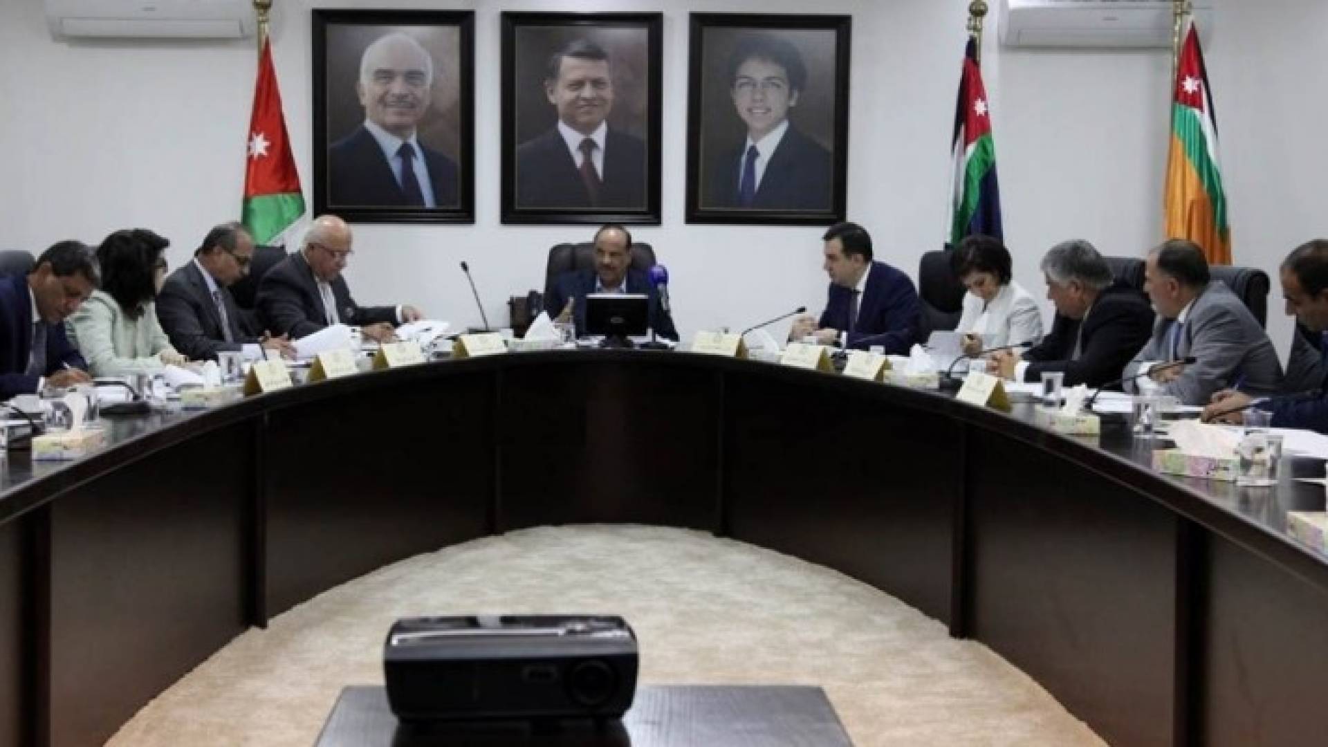 اللجنة الوزارية للامركزية