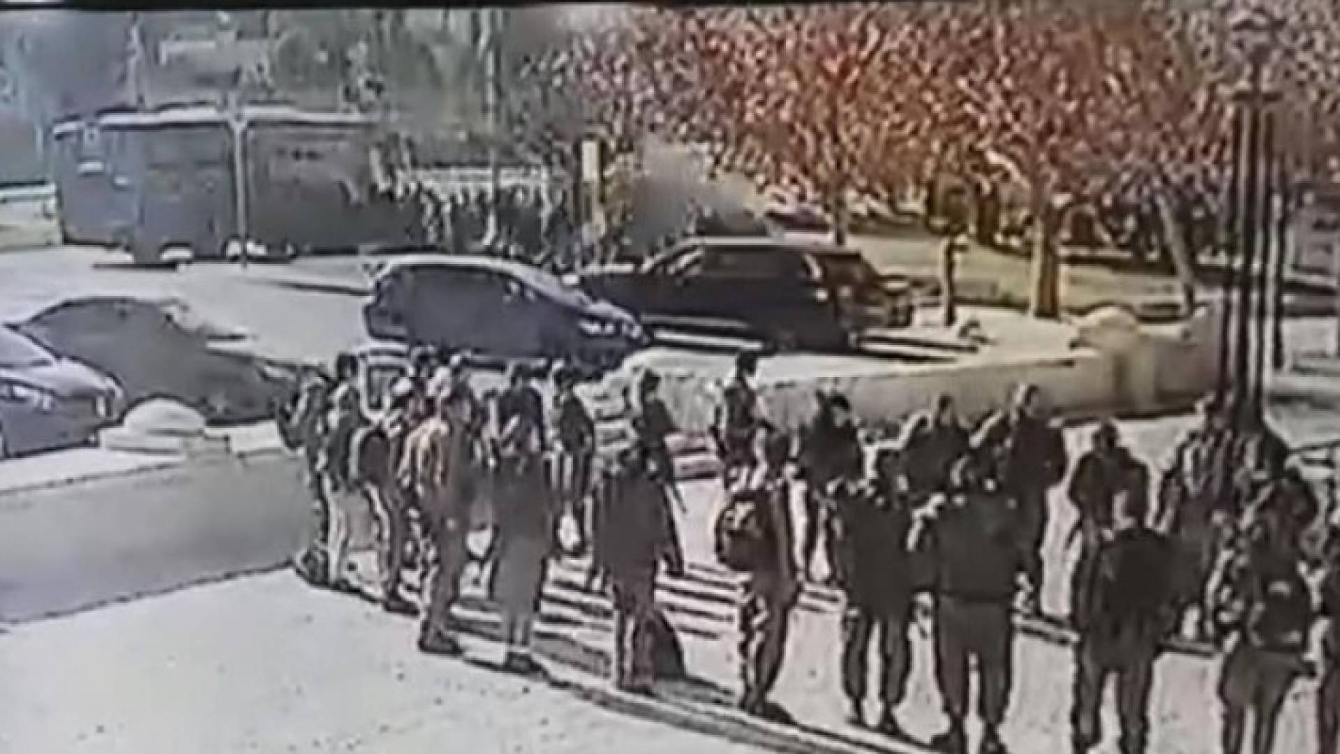 الاحتلال يسحب إقامات أسرة منفذ هجوم الشاحنة بالقدس