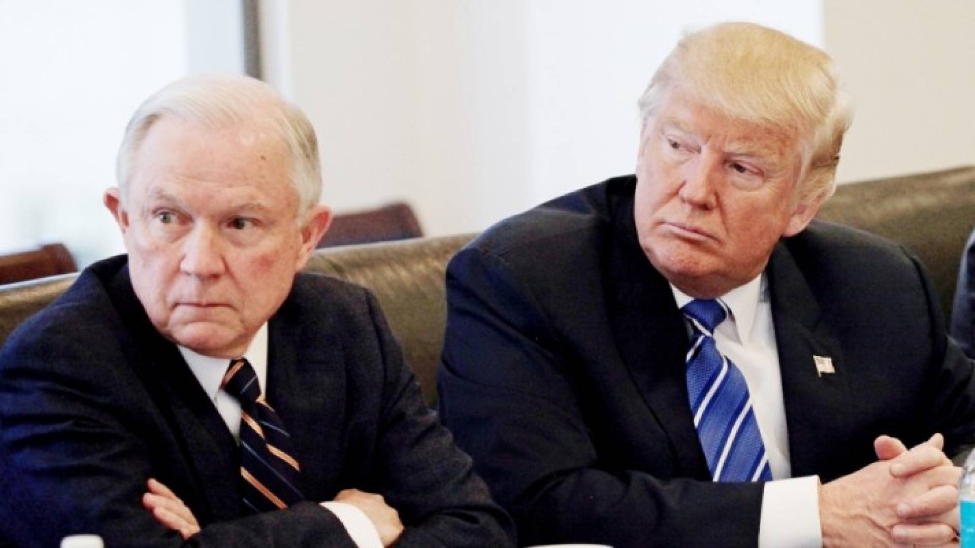 ترامب وجيف سيشنز