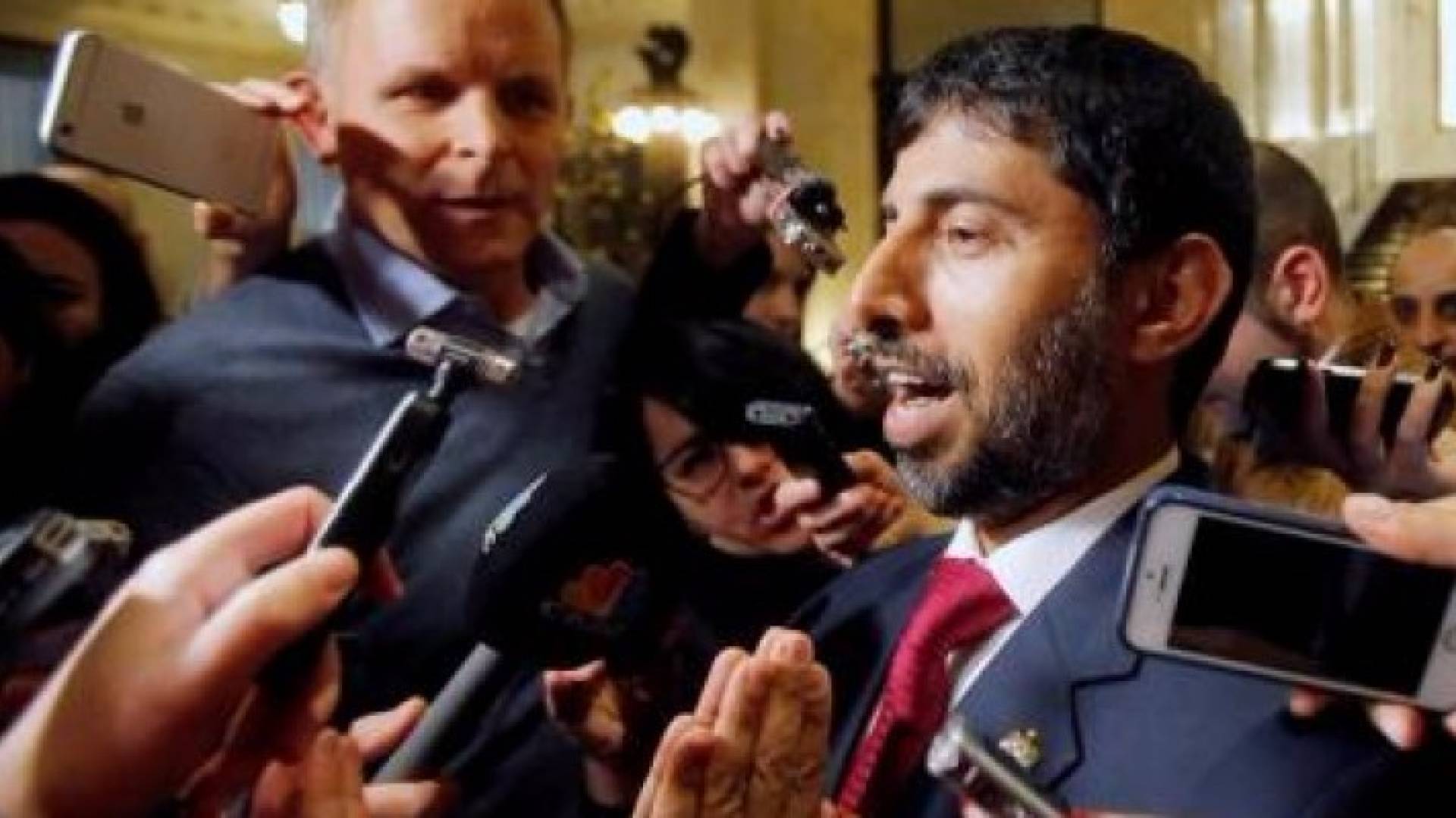 الوزير سهيل بن محمد المزروعي