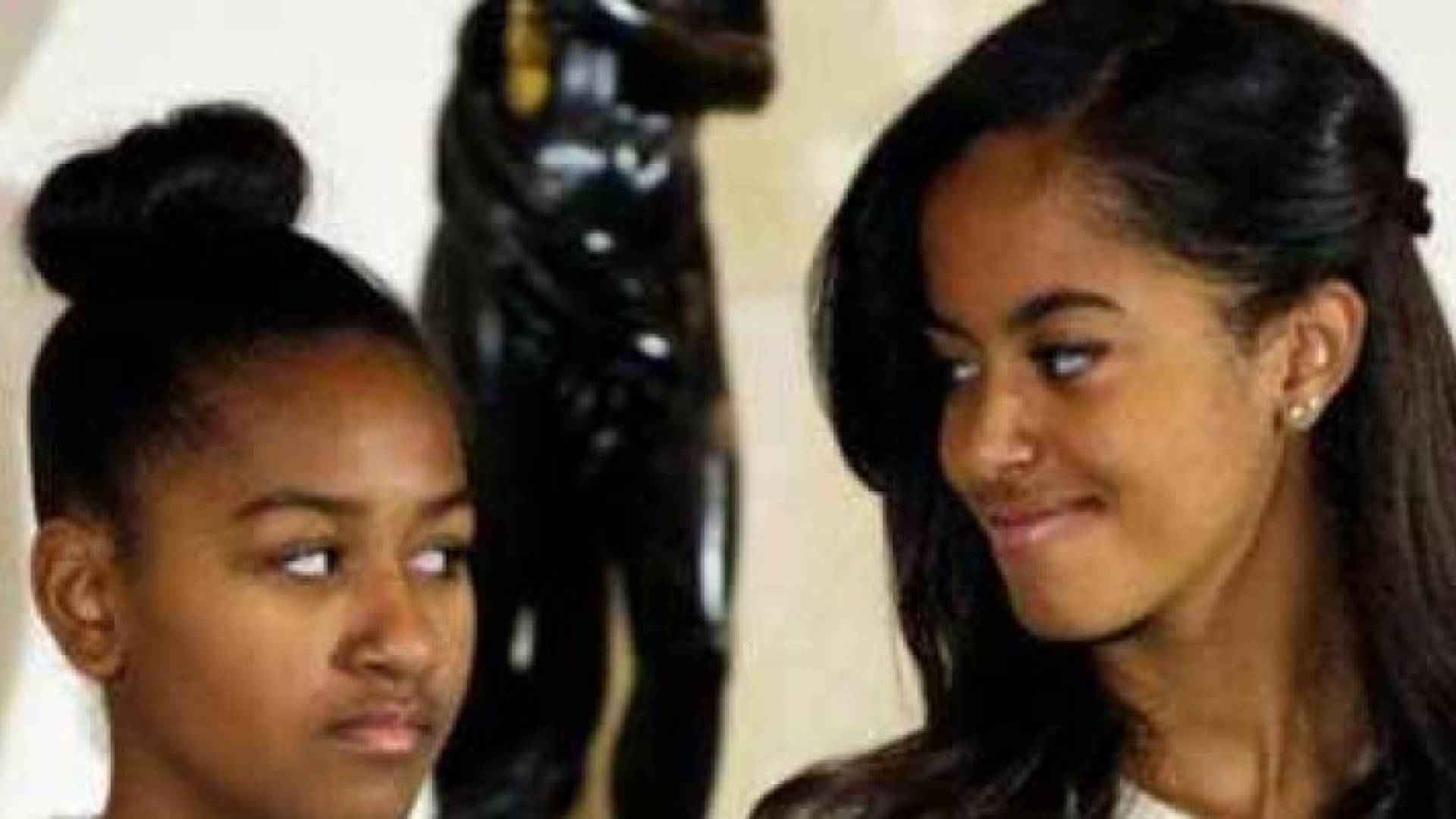 ابنتي باراك أوباما ماليا وساشا