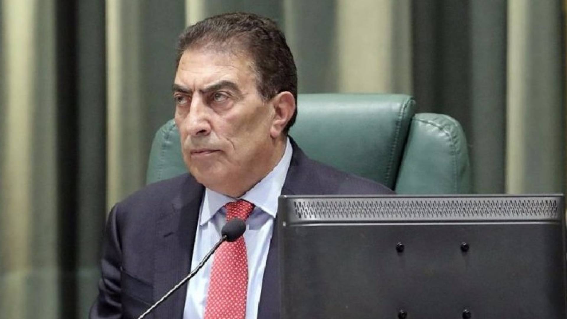 رئيس مجلس النواب عاطف الطراونة 