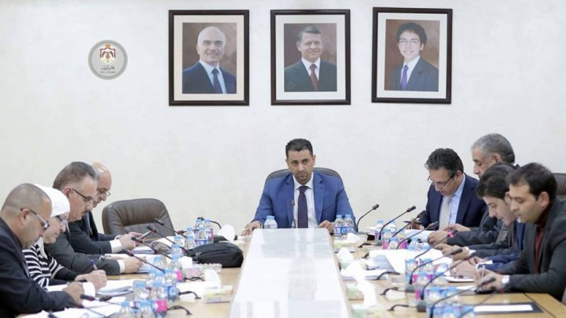 لجنة الخدمات العامة والنقل النيابية