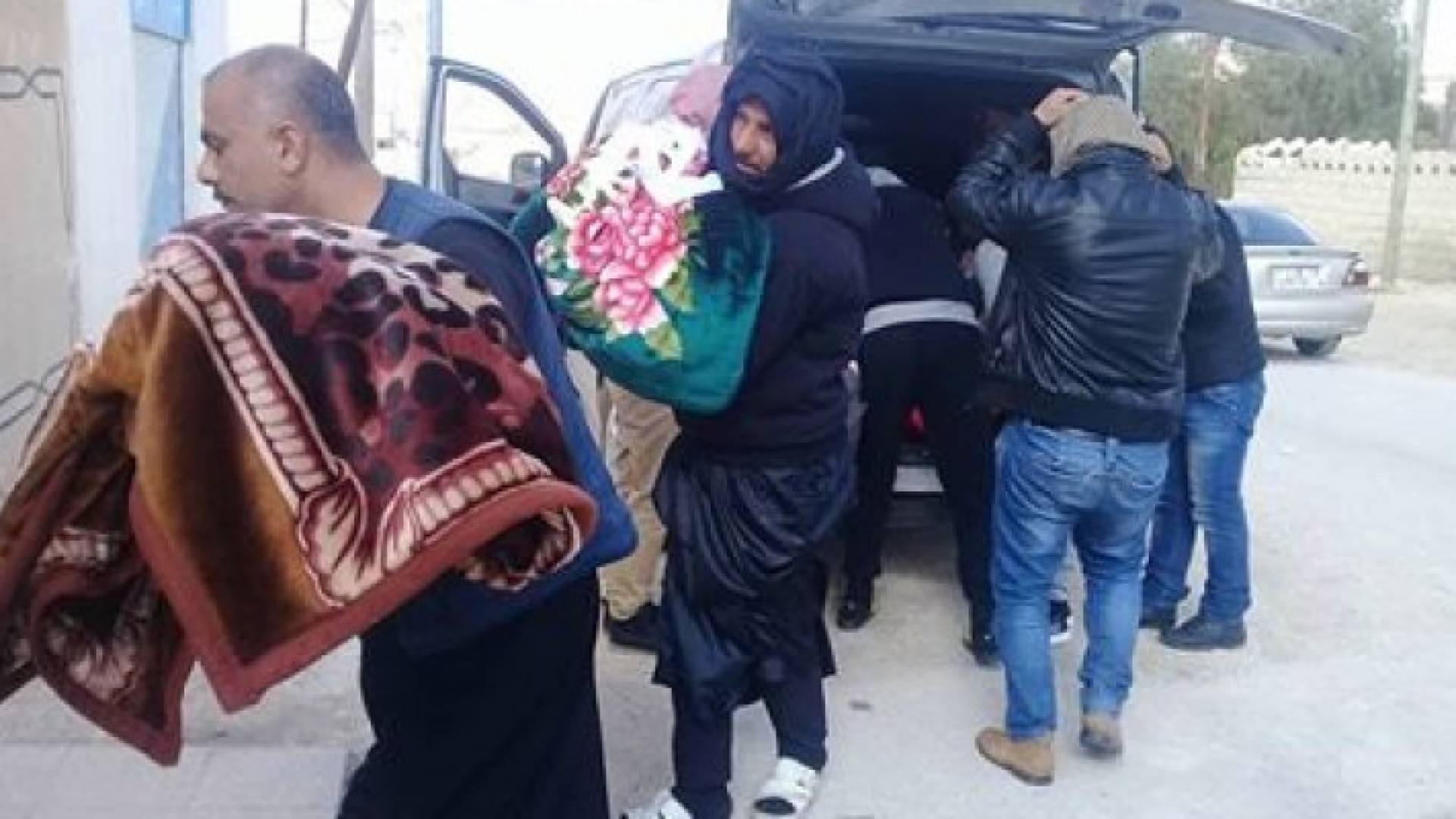 جانب من تشييع ضحايا العائلة - صور من مواقع التواصل 