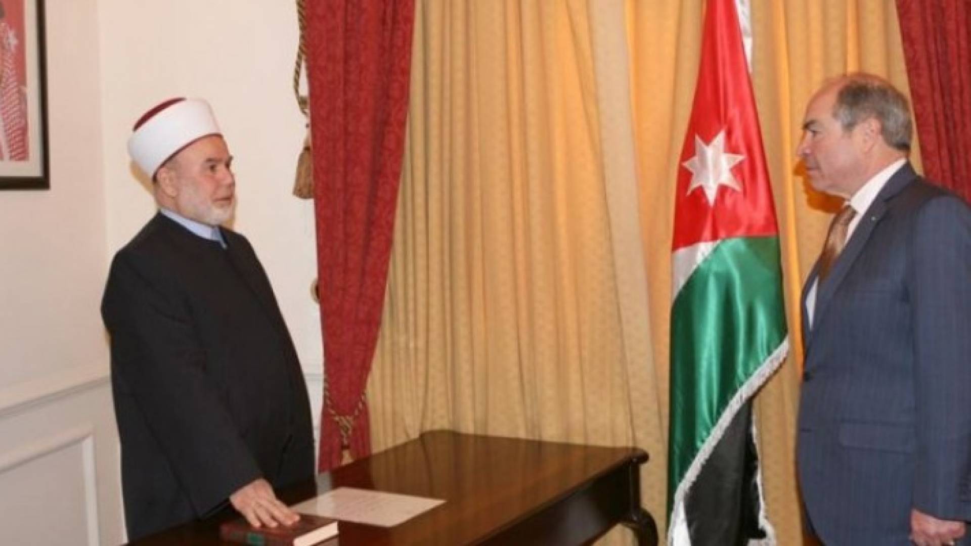 قاضي القضاة يؤدي اليمين القانونية 