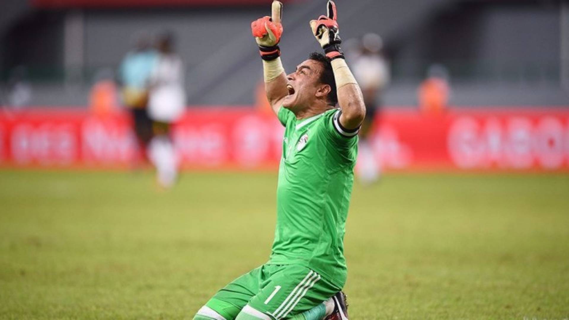 الحضري يبلغ حاجز الـ 150 مباراة دولية بقميص مصر