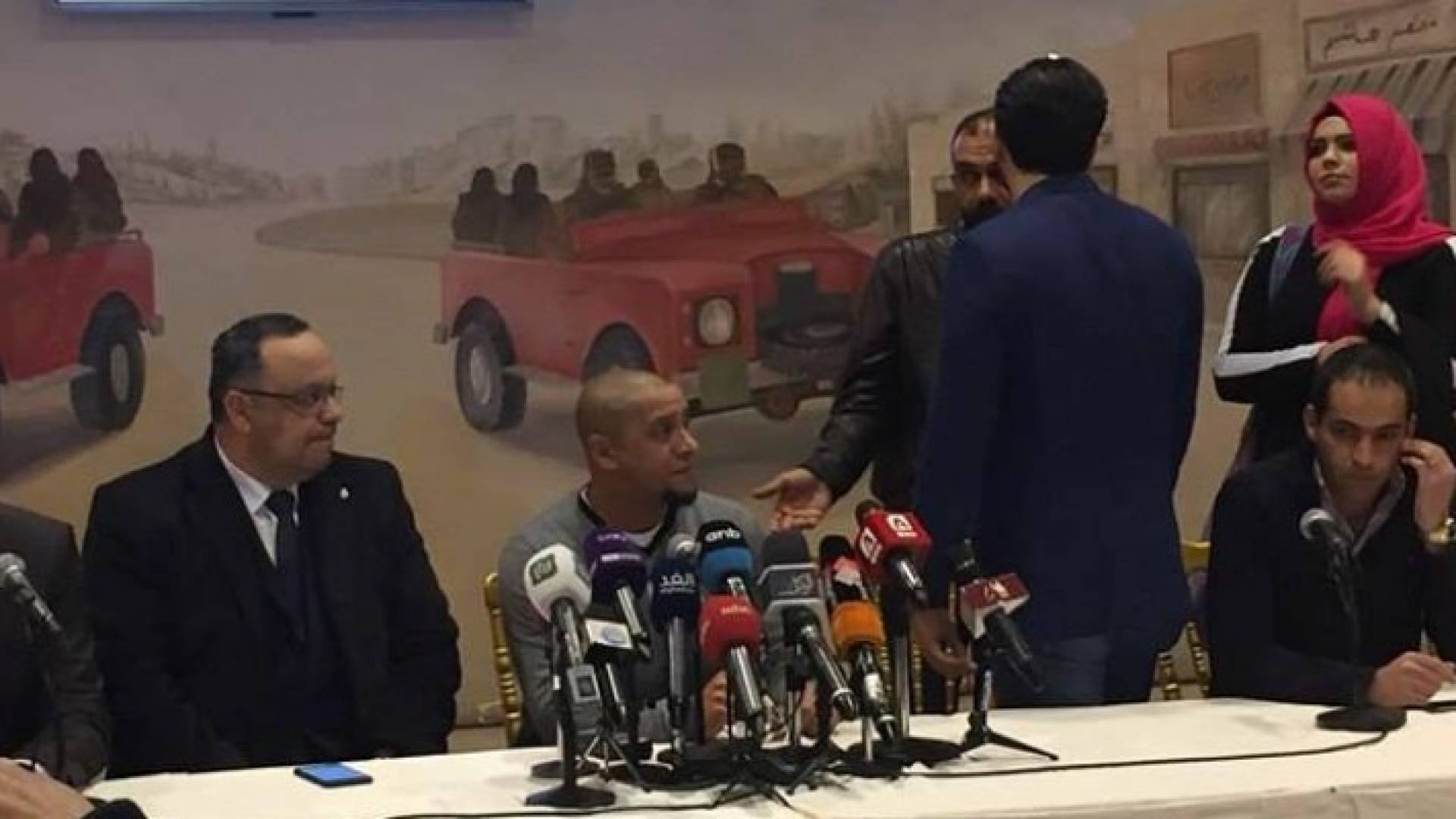 جانب من مؤتمر عقده روبيرتو كارلوس في عمان 