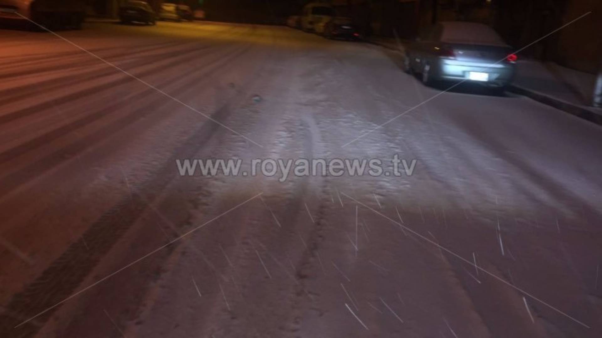 تساقط الثلوج السبت