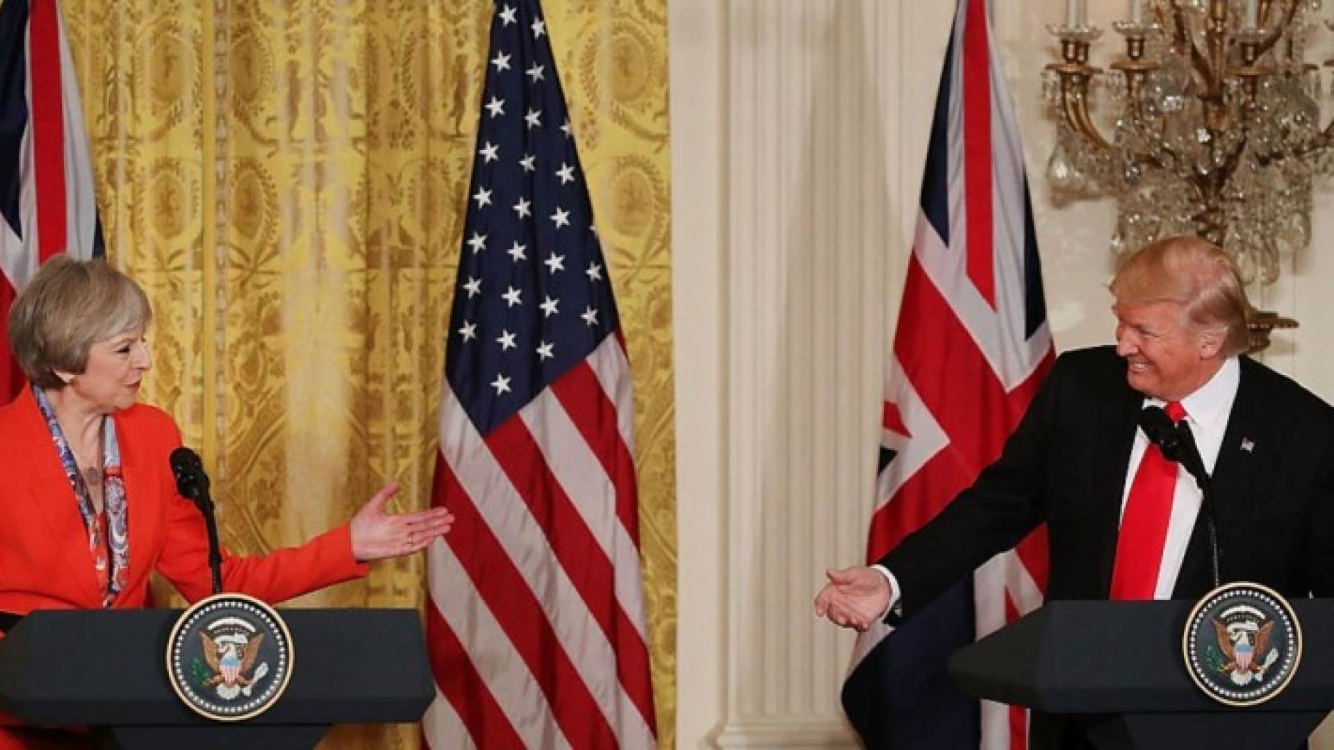 ترامب وتيريزا ماي