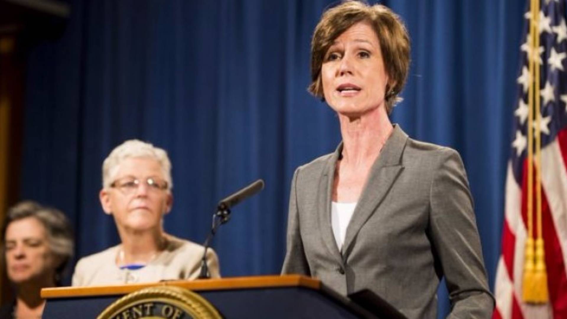 رفضت ييتس تطبيق قرار ترامب التنفيذي بشأن حظر دخول رعايا سبع دول أجنبية إلى الولايات المتحدة