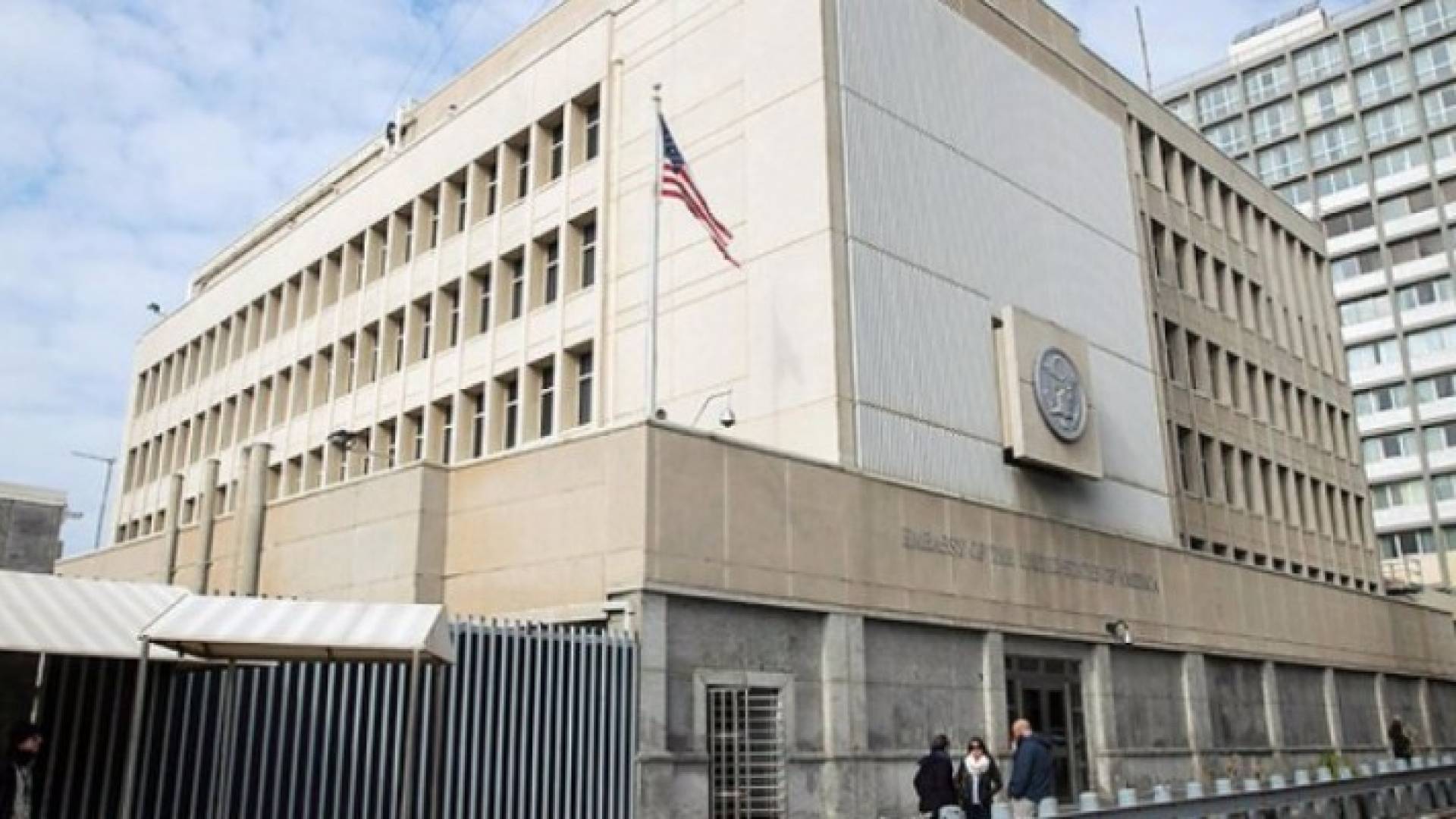 السفارة الأمريكية في تل آبيب 