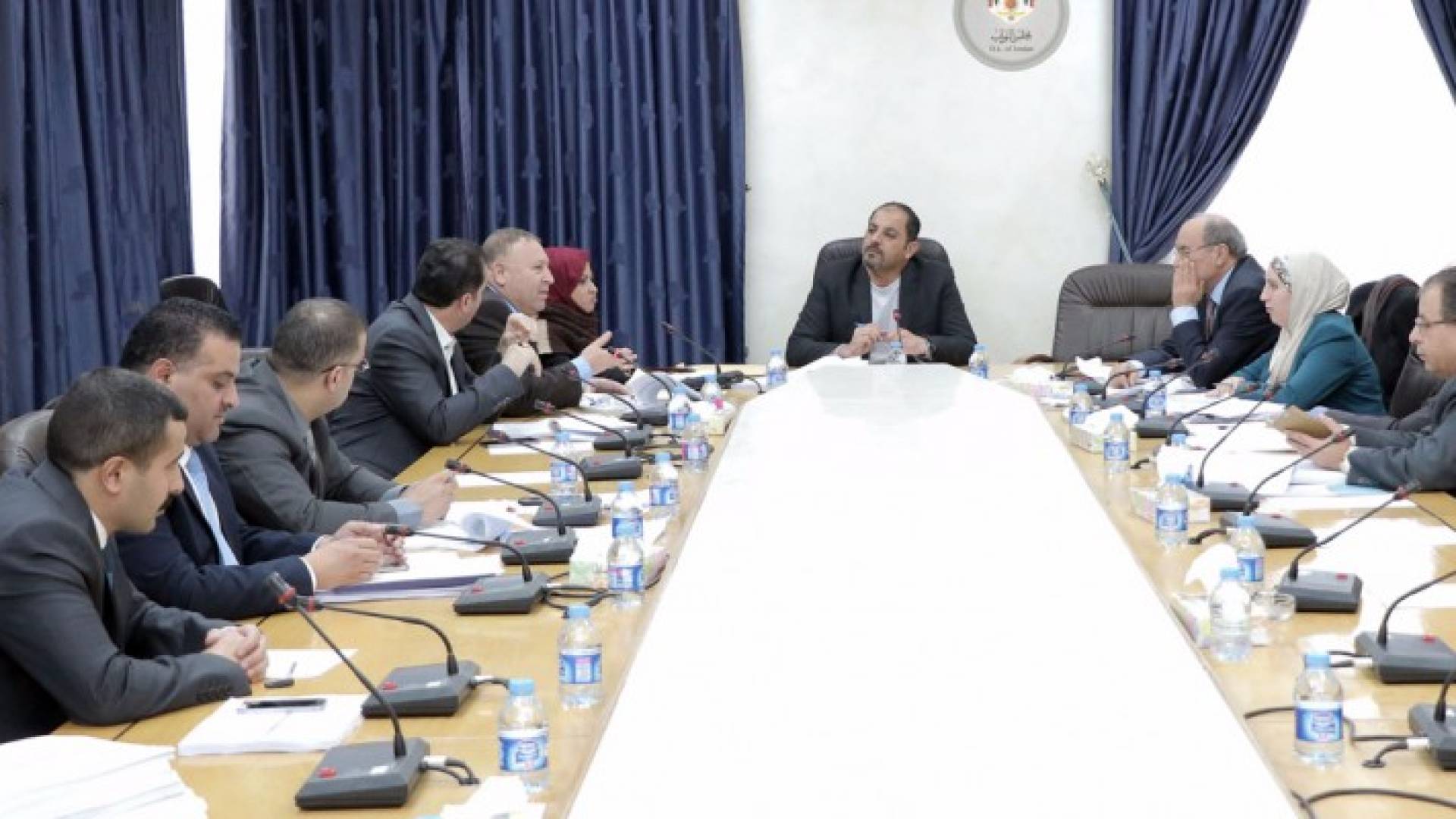 من الاجتماع