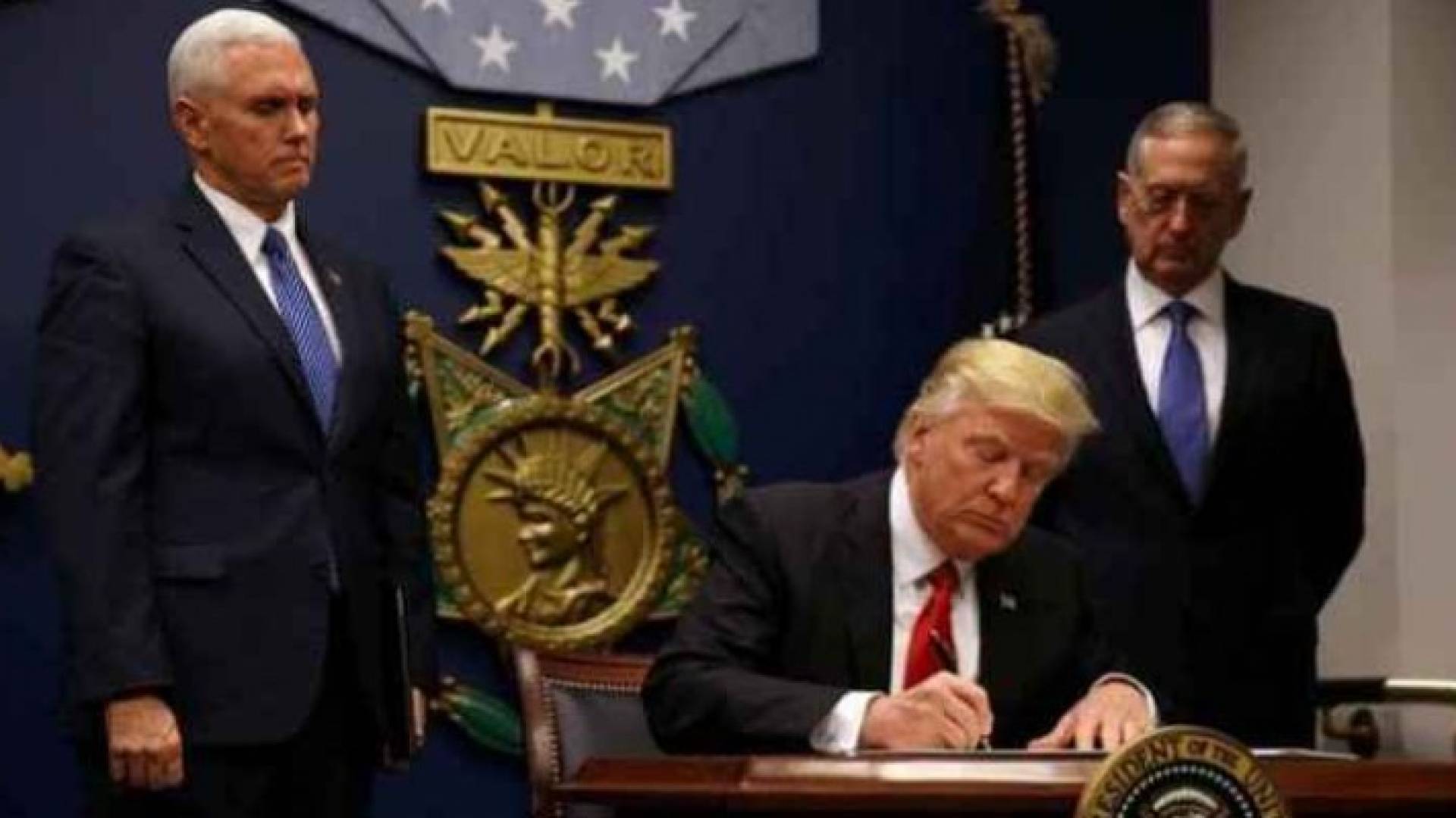  الرئيس الأمريكي