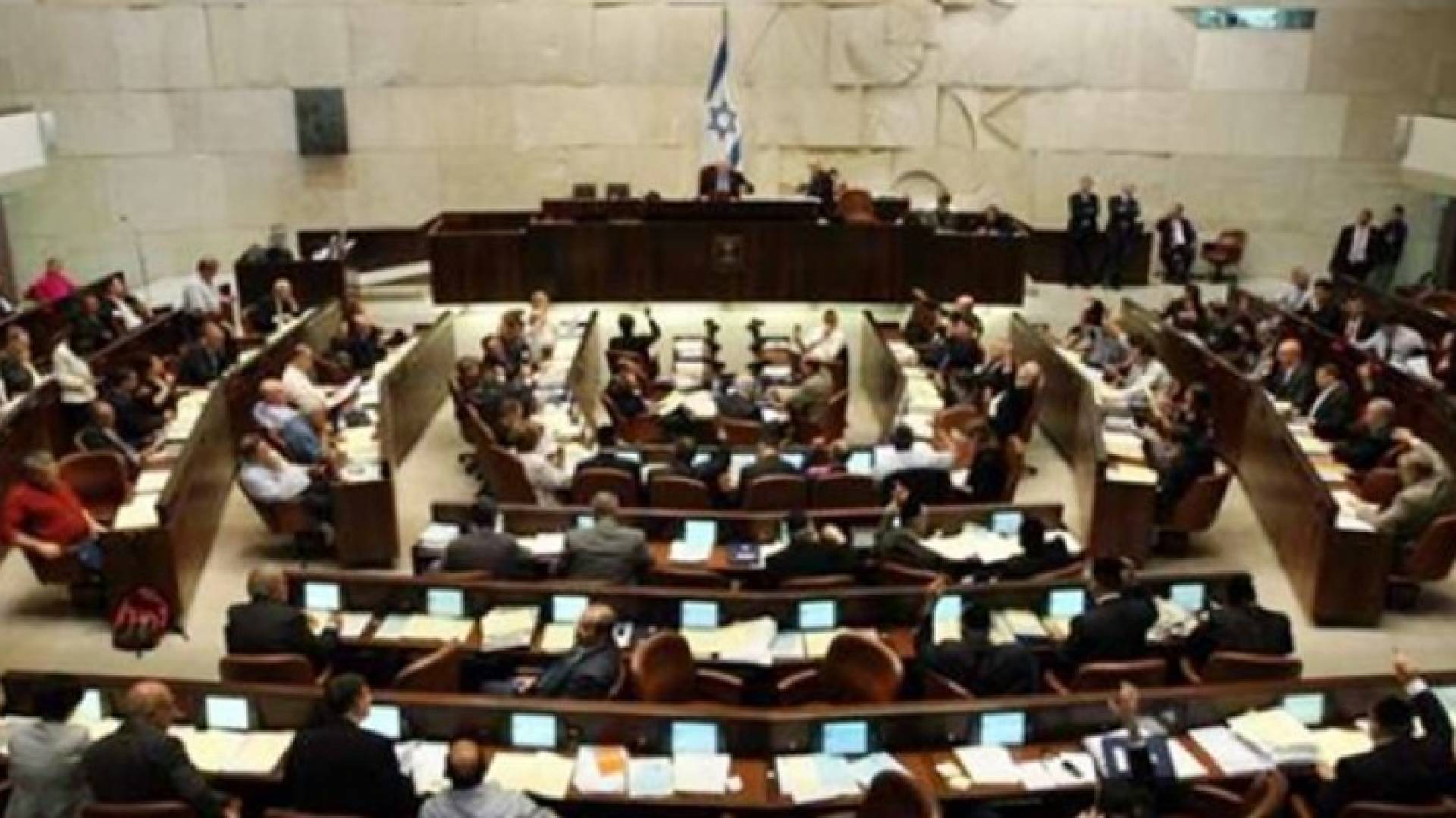 الكنيست الإسرائيلي يصدق بالقراءة الثانية على قانون يقر سلب الأراضي الفلسطينية