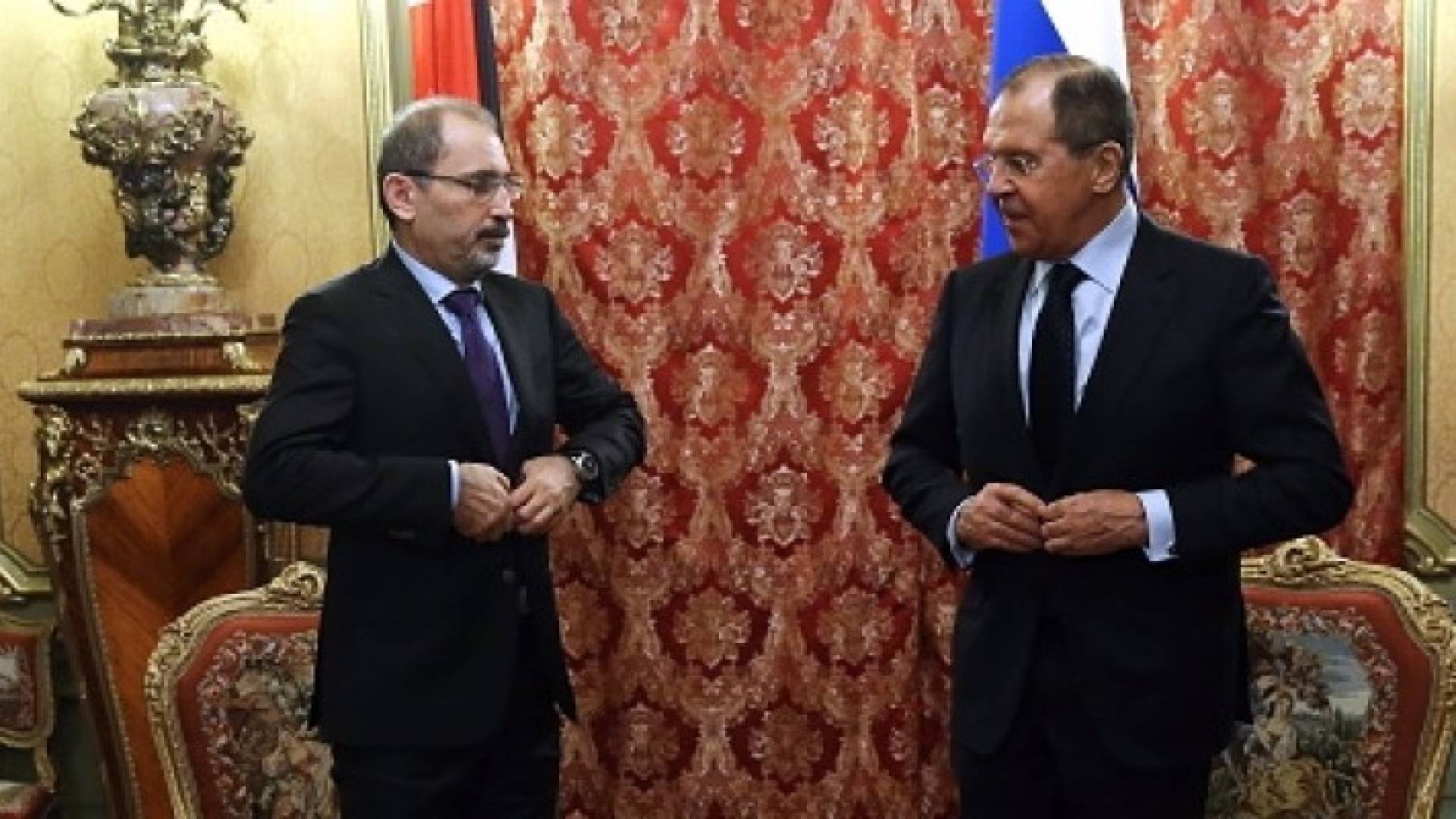 وزير الخارجية  أيمن الصفدي ونظيره الروسي سيرجي لافروف